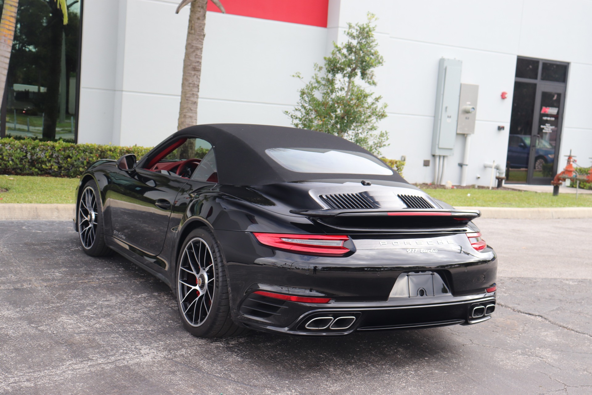 Used-2018-Porsche-911-Turbo