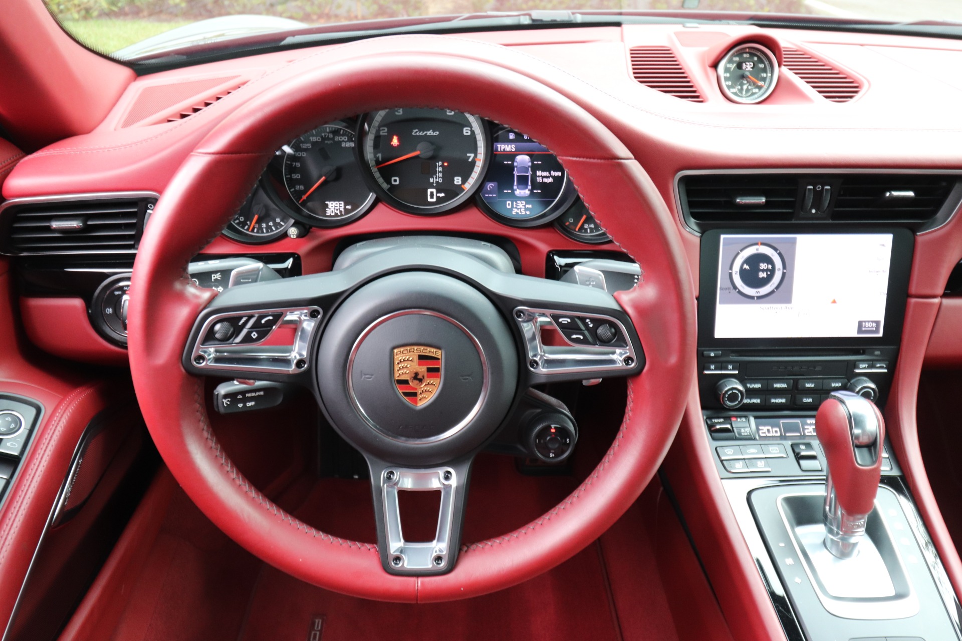 Used-2018-Porsche-911-Turbo