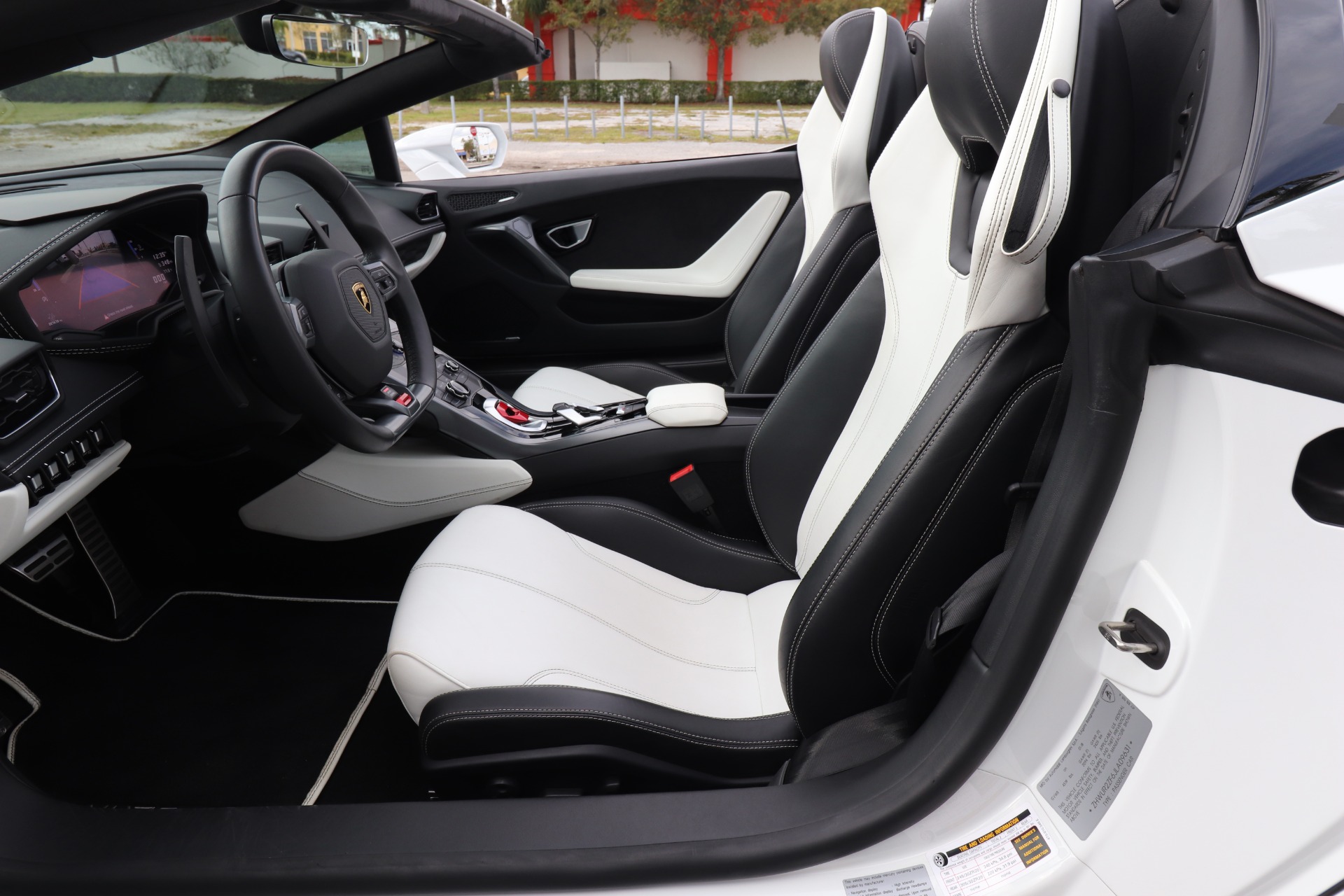 Used-2018-Lamborghini-Huracan-LP-580-2-Spyder
