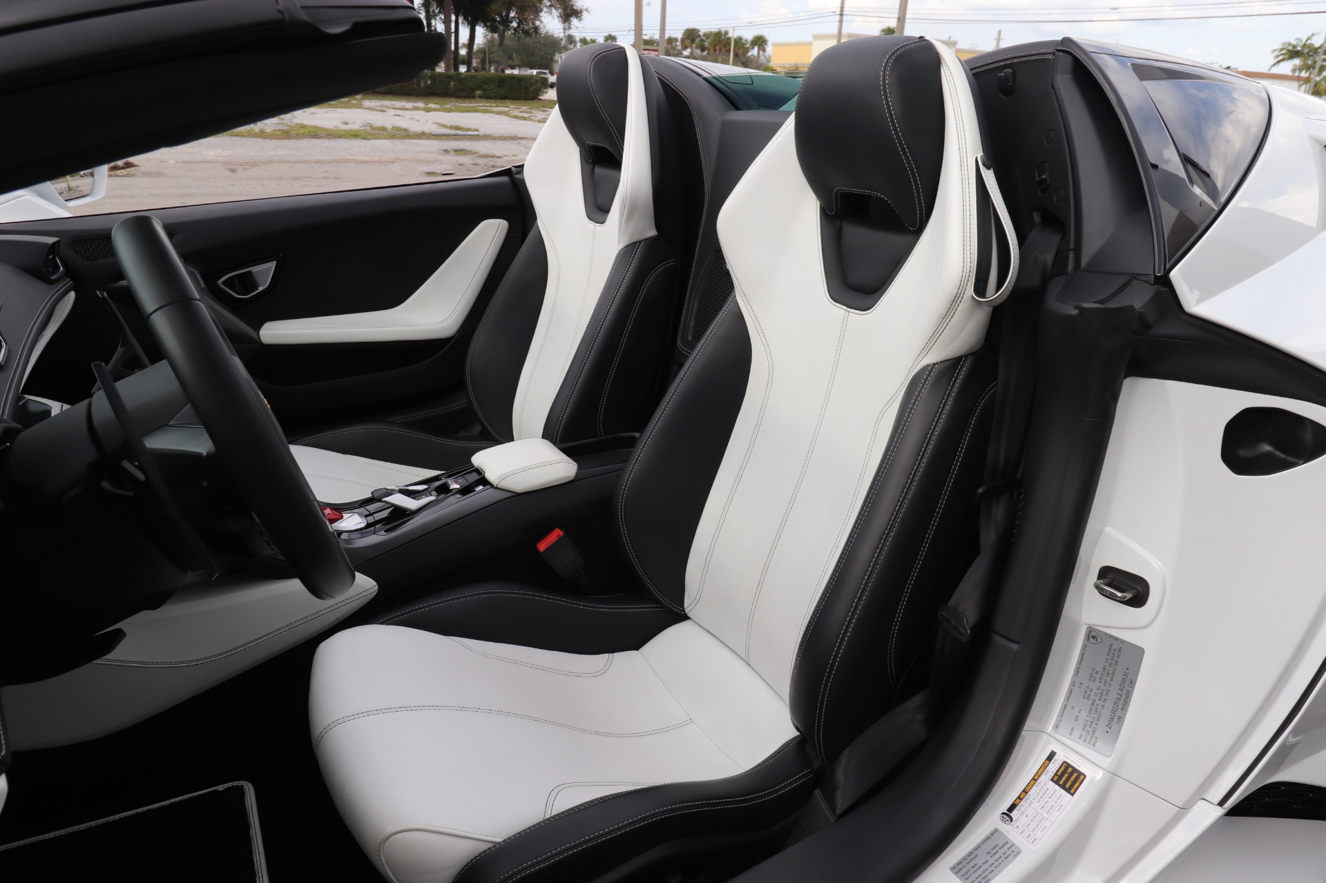Used-2018-Lamborghini-Huracan-LP-580-2-Spyder