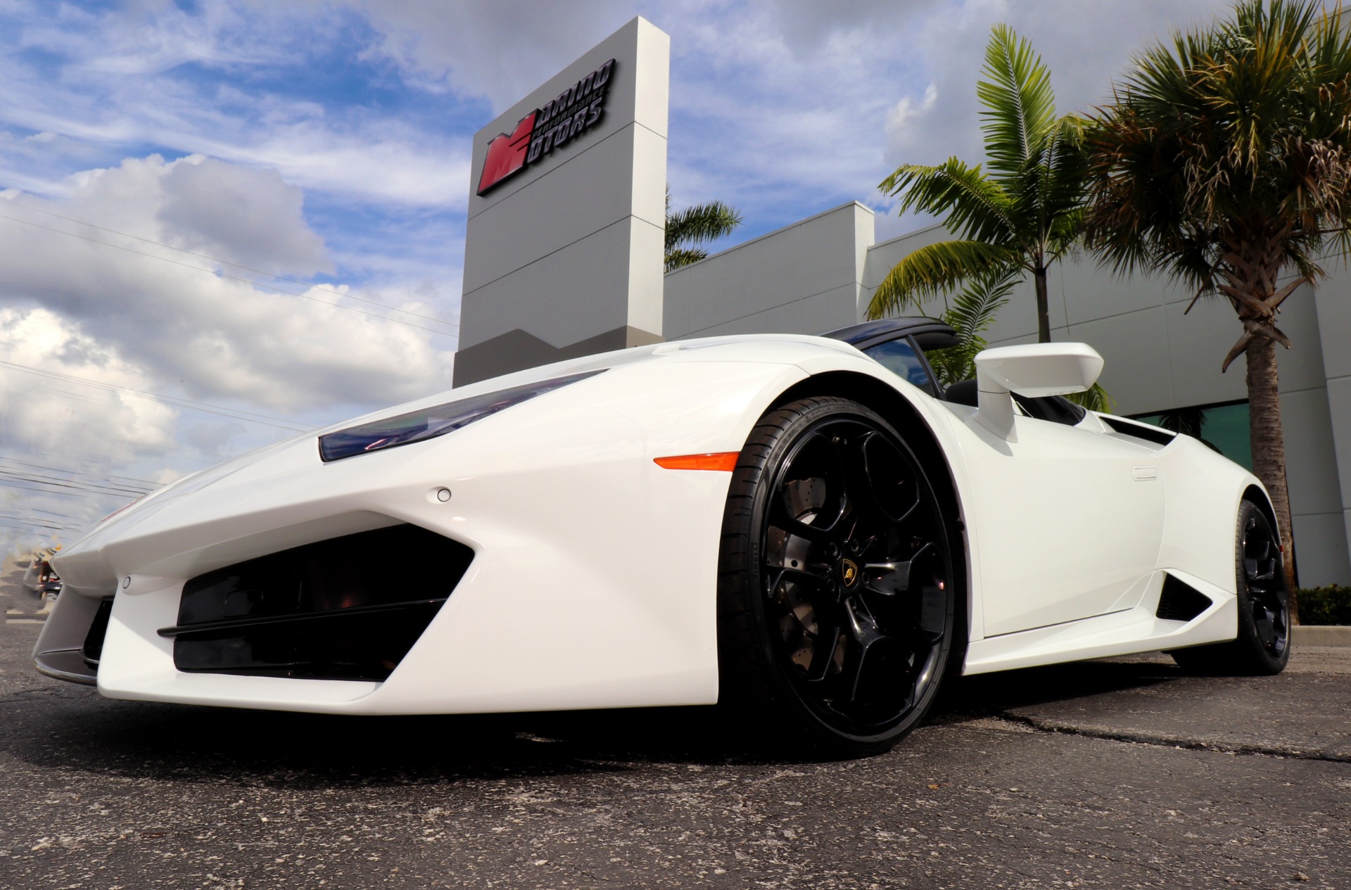 Used-2018-Lamborghini-Huracan-LP-580-2-Spyder