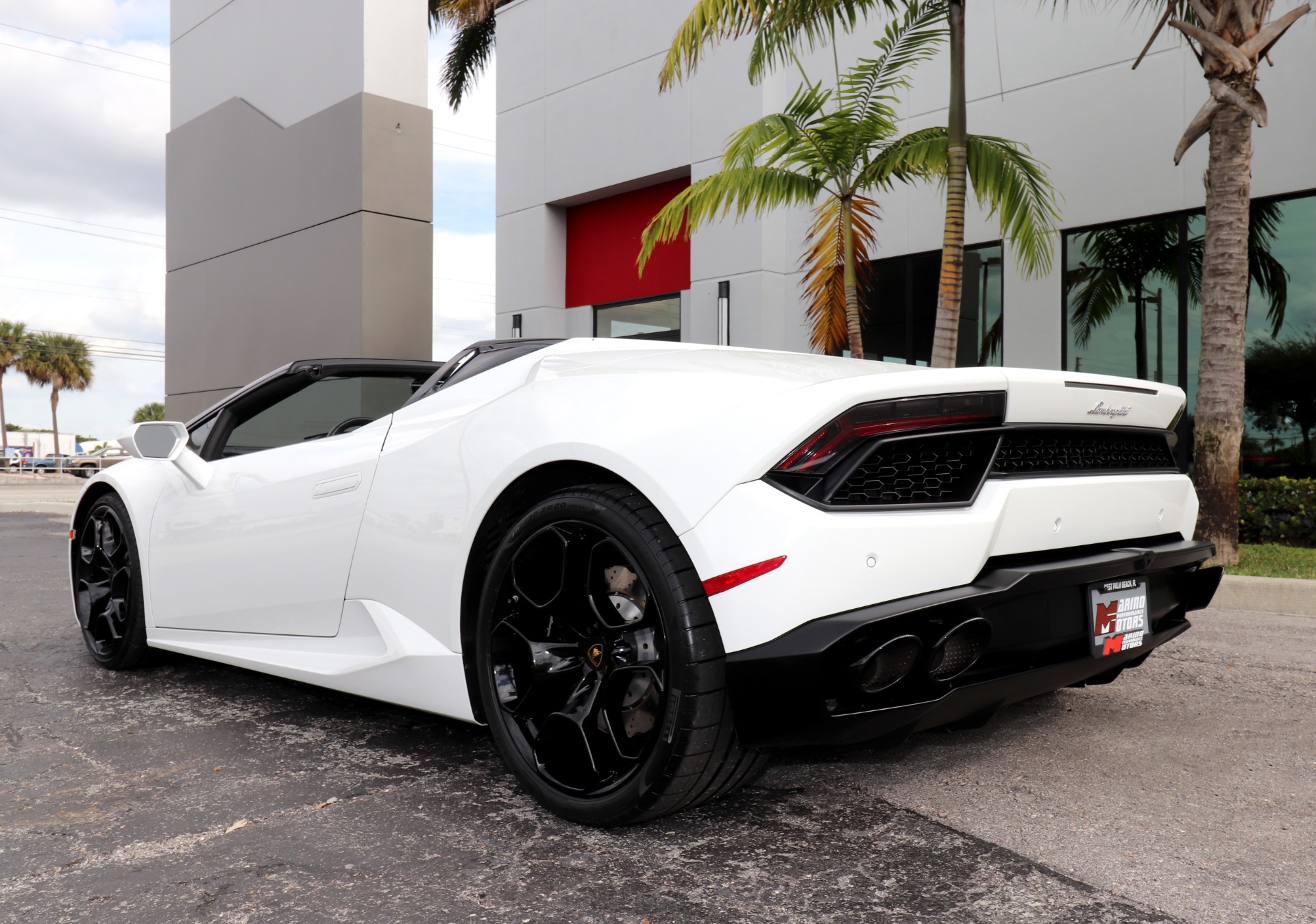 Used-2018-Lamborghini-Huracan-LP-580-2-Spyder