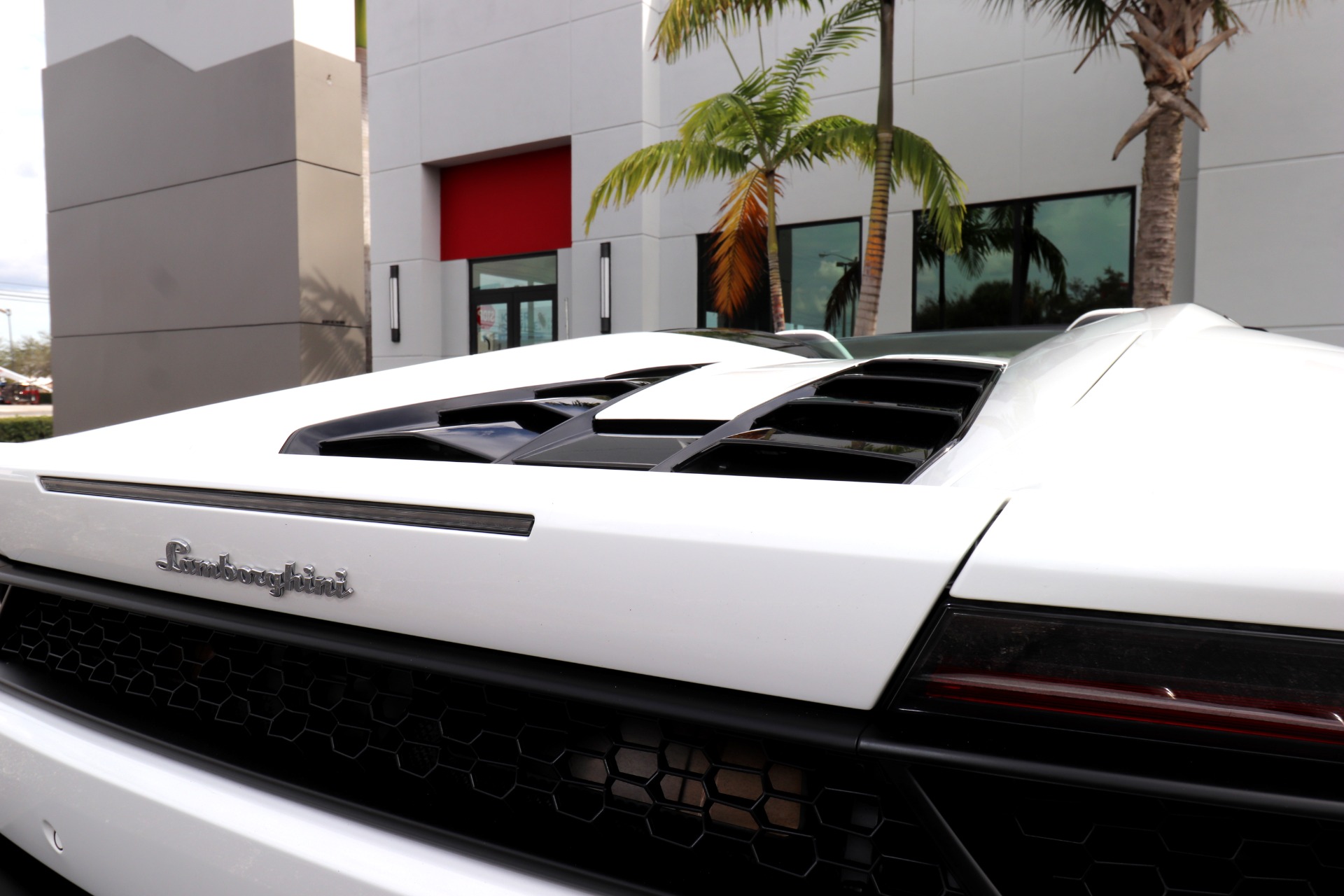 Used-2018-Lamborghini-Huracan-LP-580-2-Spyder