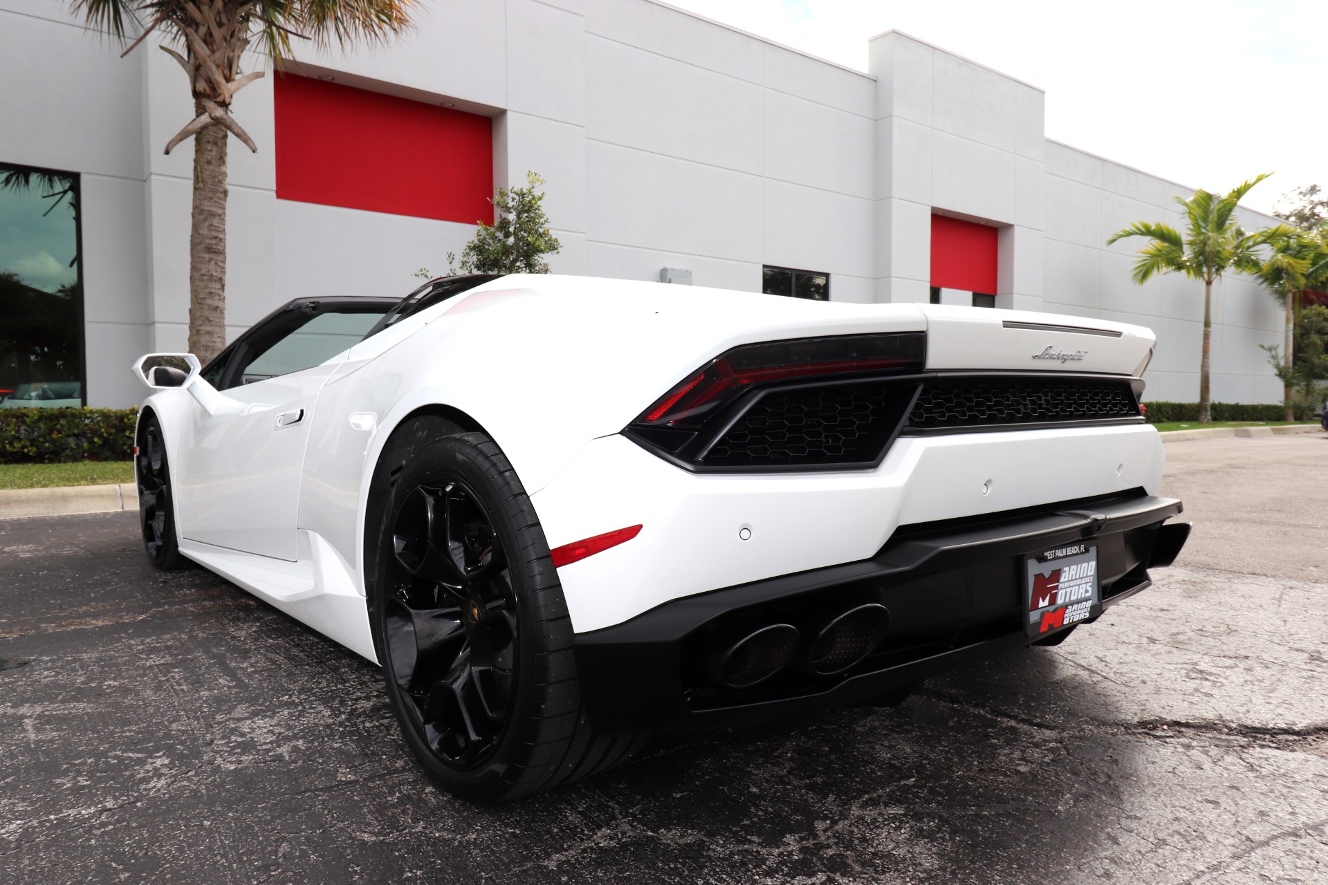 Used-2018-Lamborghini-Huracan-LP-580-2-Spyder