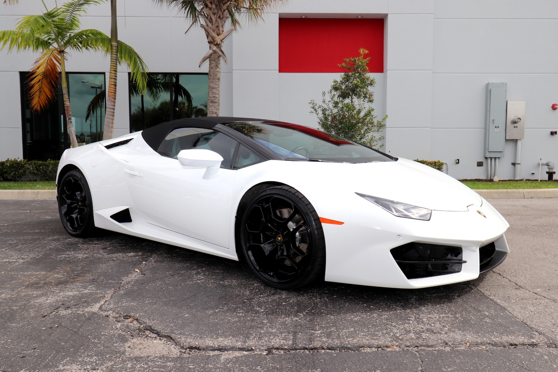 Used-2018-Lamborghini-Huracan-LP-580-2-Spyder