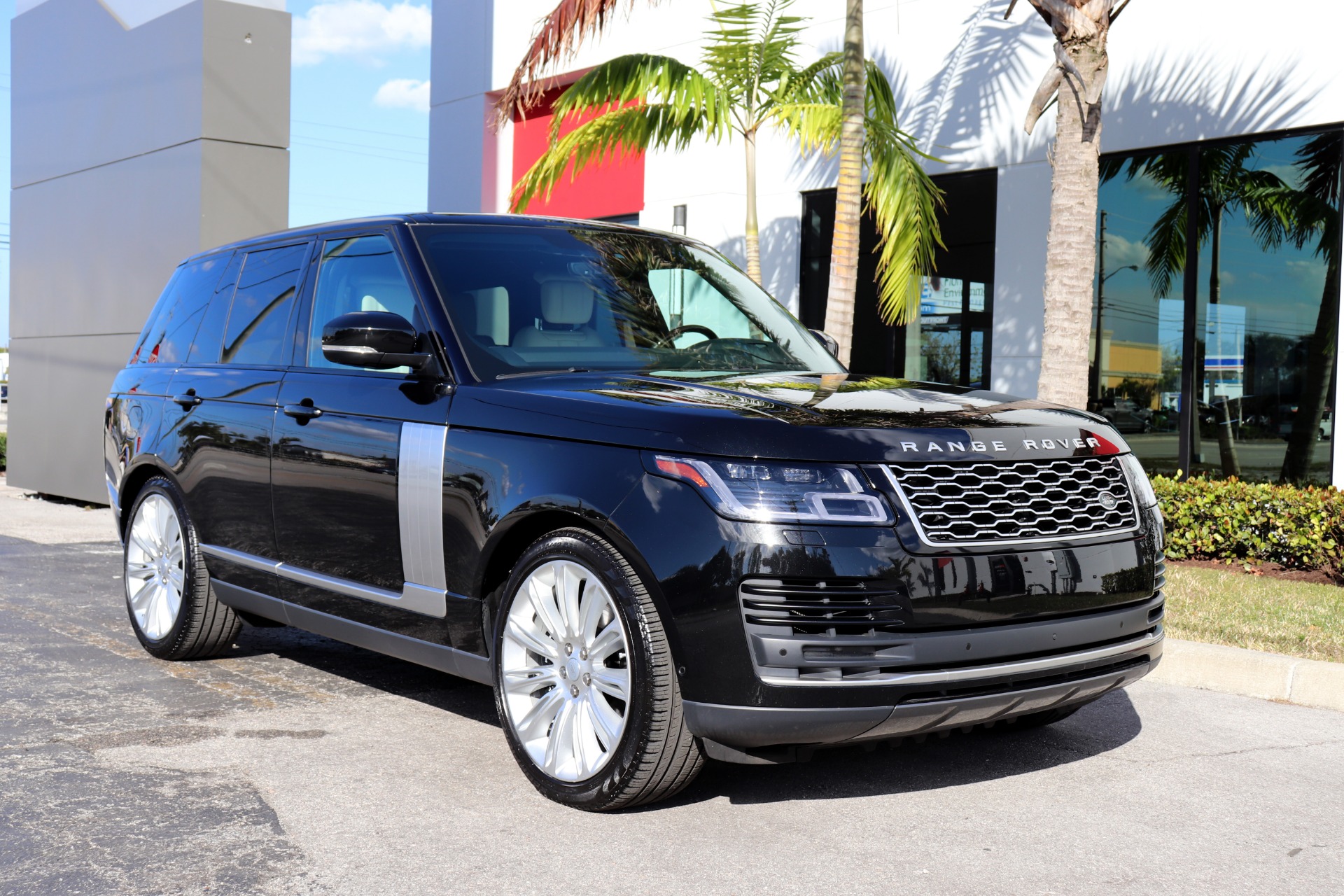 Used-2019-Land-Rover-Range-Rover-Supercharged
