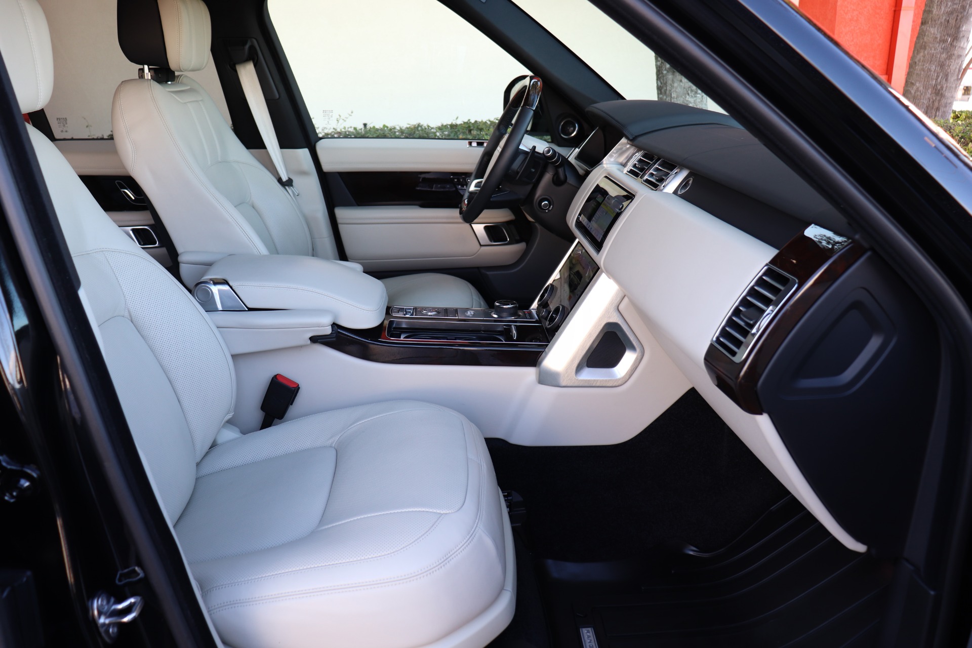 Used-2019-Land-Rover-Range-Rover-Supercharged