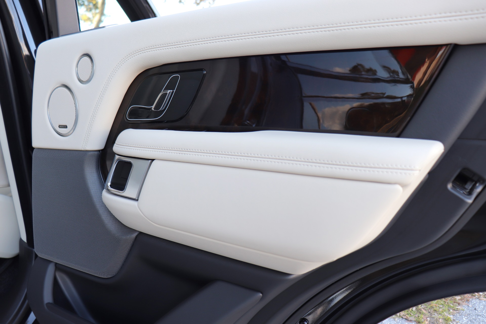 Used-2019-Land-Rover-Range-Rover-Supercharged