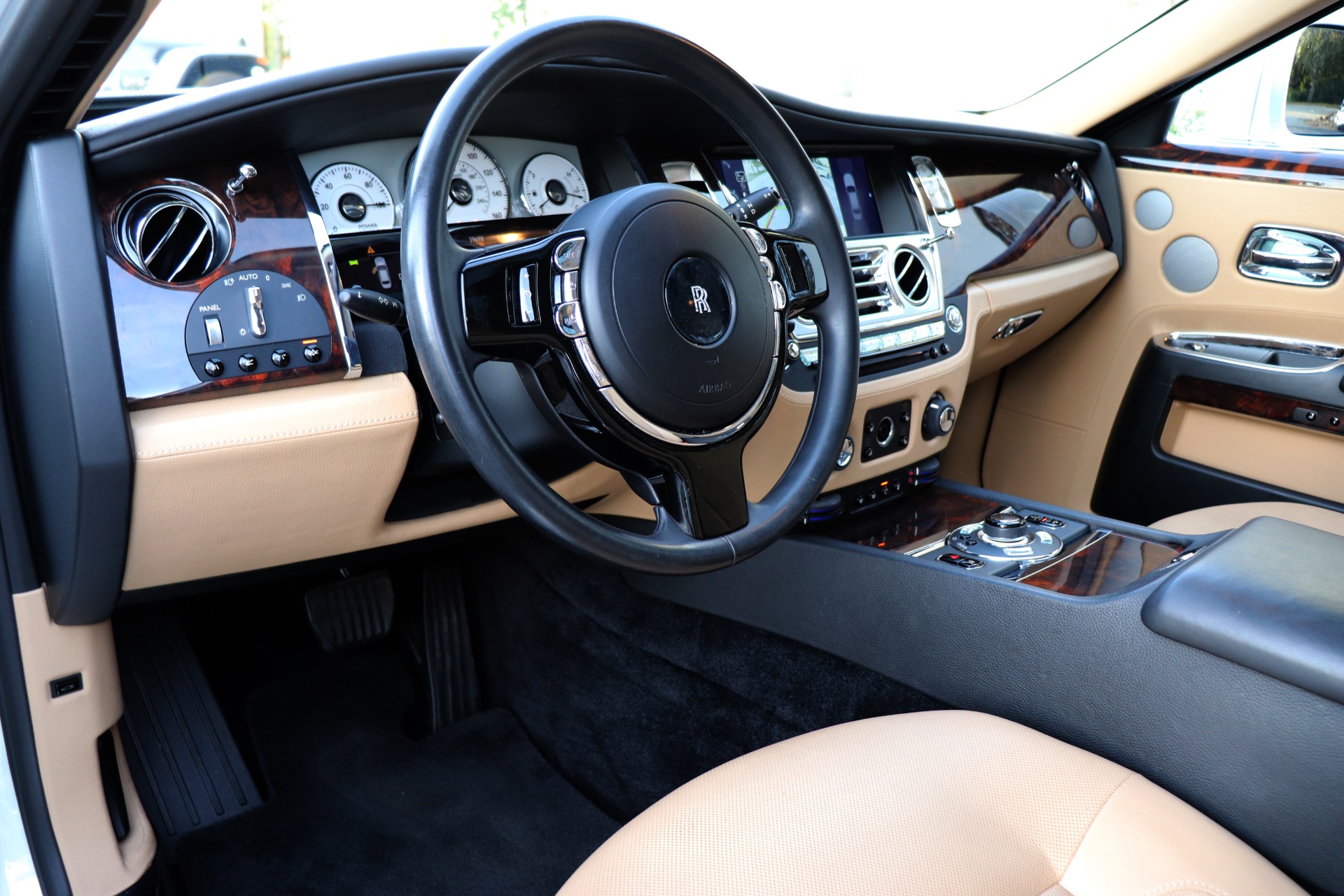 Used-2011-Rolls-Royce-Ghost