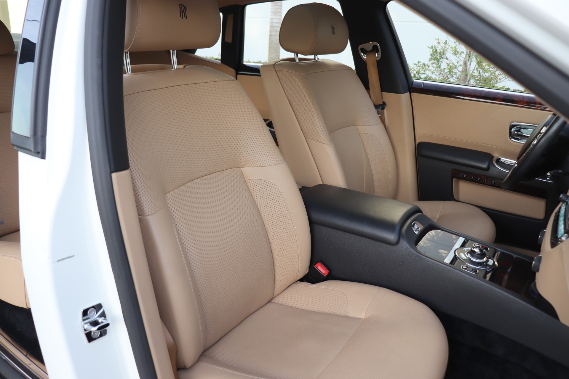 Used-2011-Rolls-Royce-Ghost