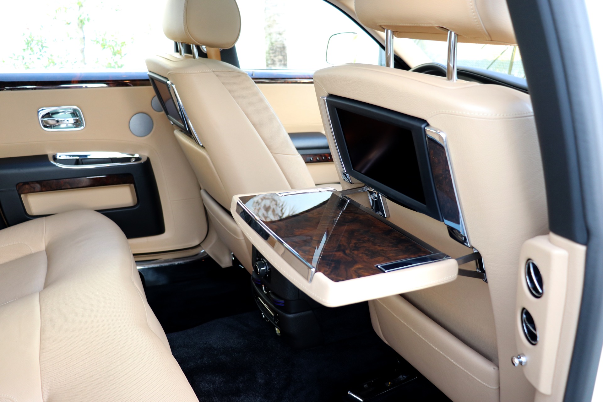 Used-2011-Rolls-Royce-Ghost