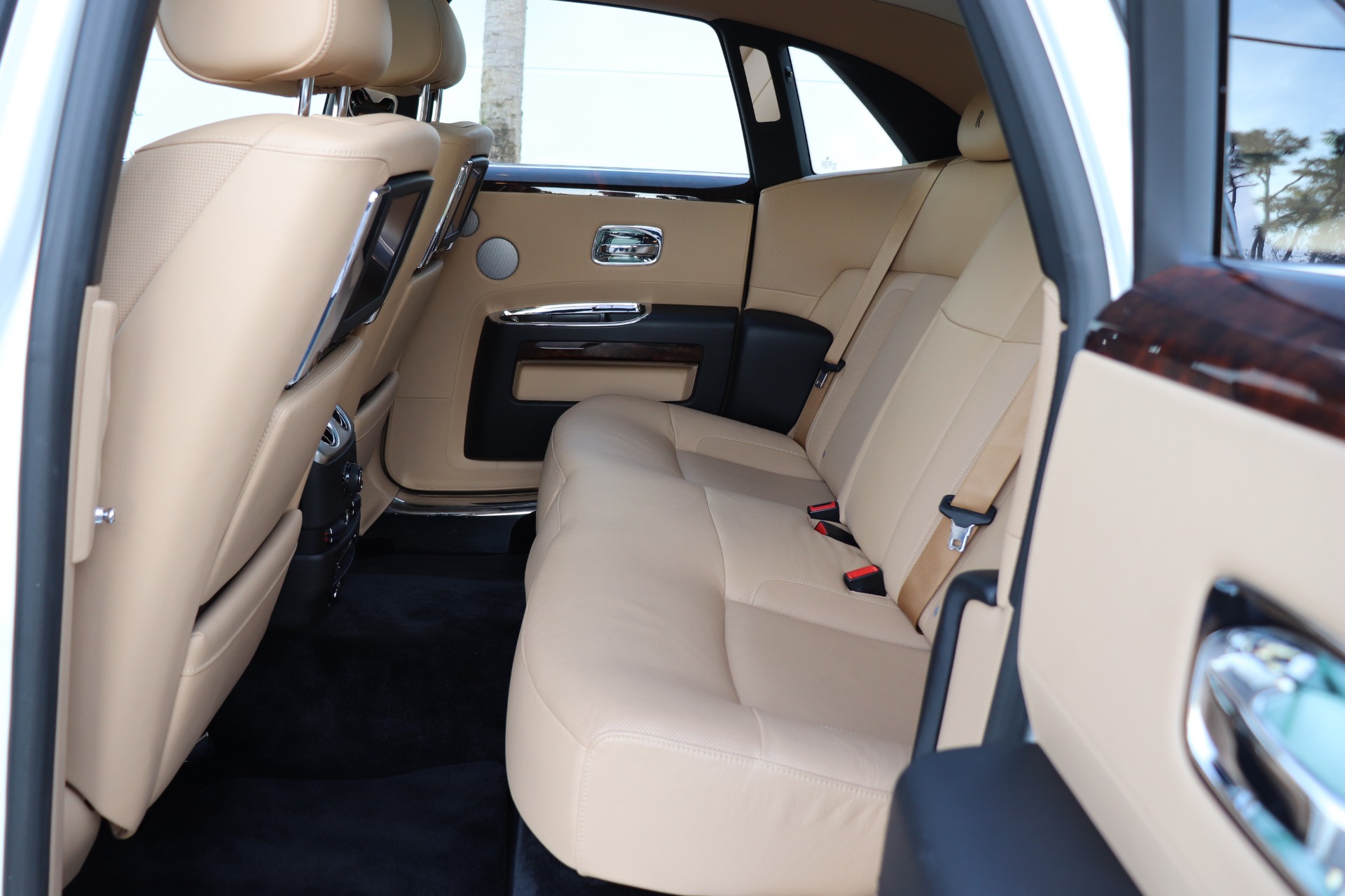 Used-2011-Rolls-Royce-Ghost