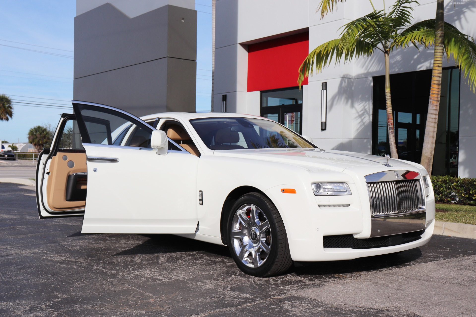 Used-2011-Rolls-Royce-Ghost