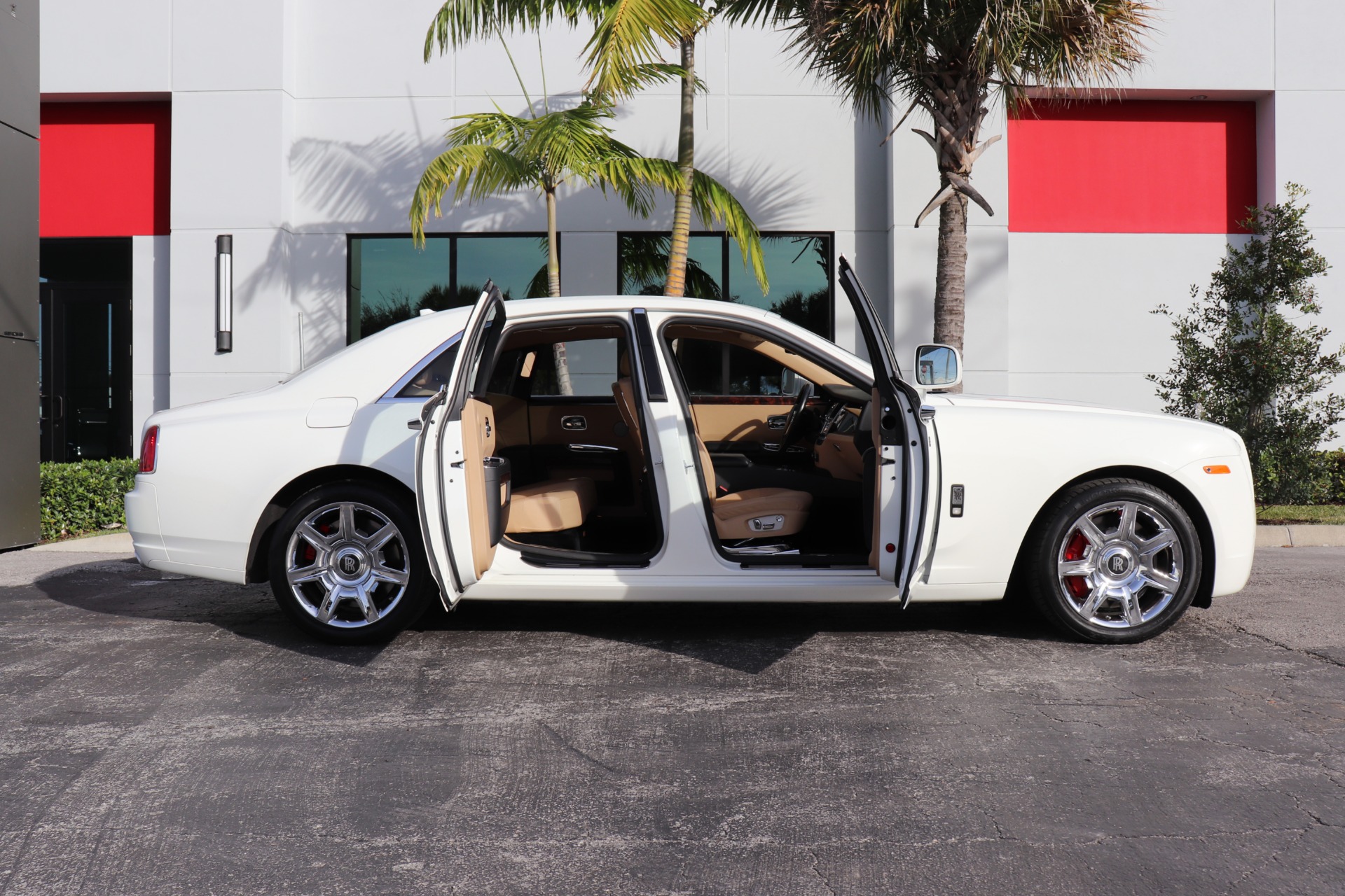 Used-2011-Rolls-Royce-Ghost