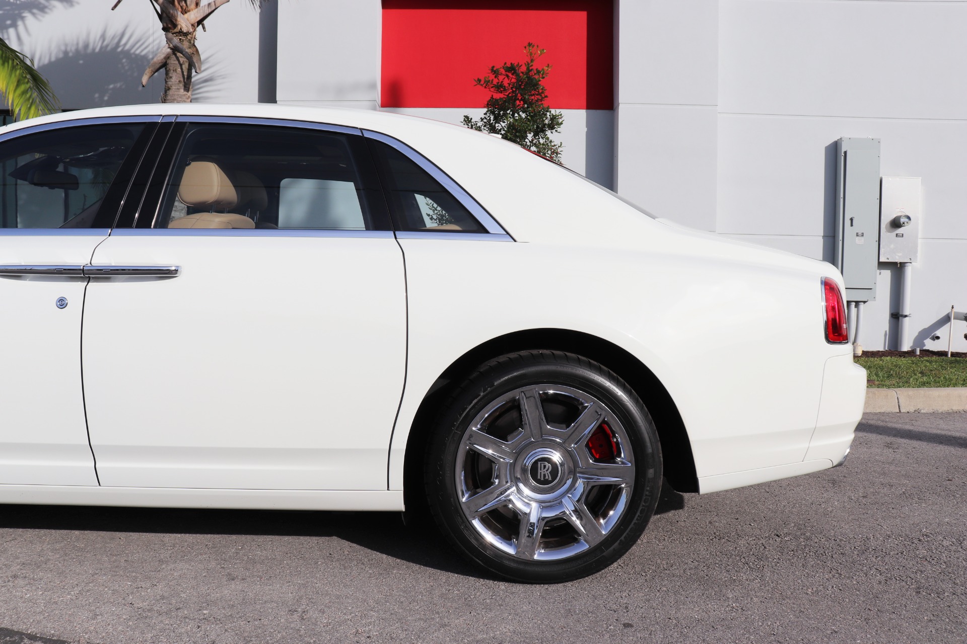 Used-2011-Rolls-Royce-Ghost