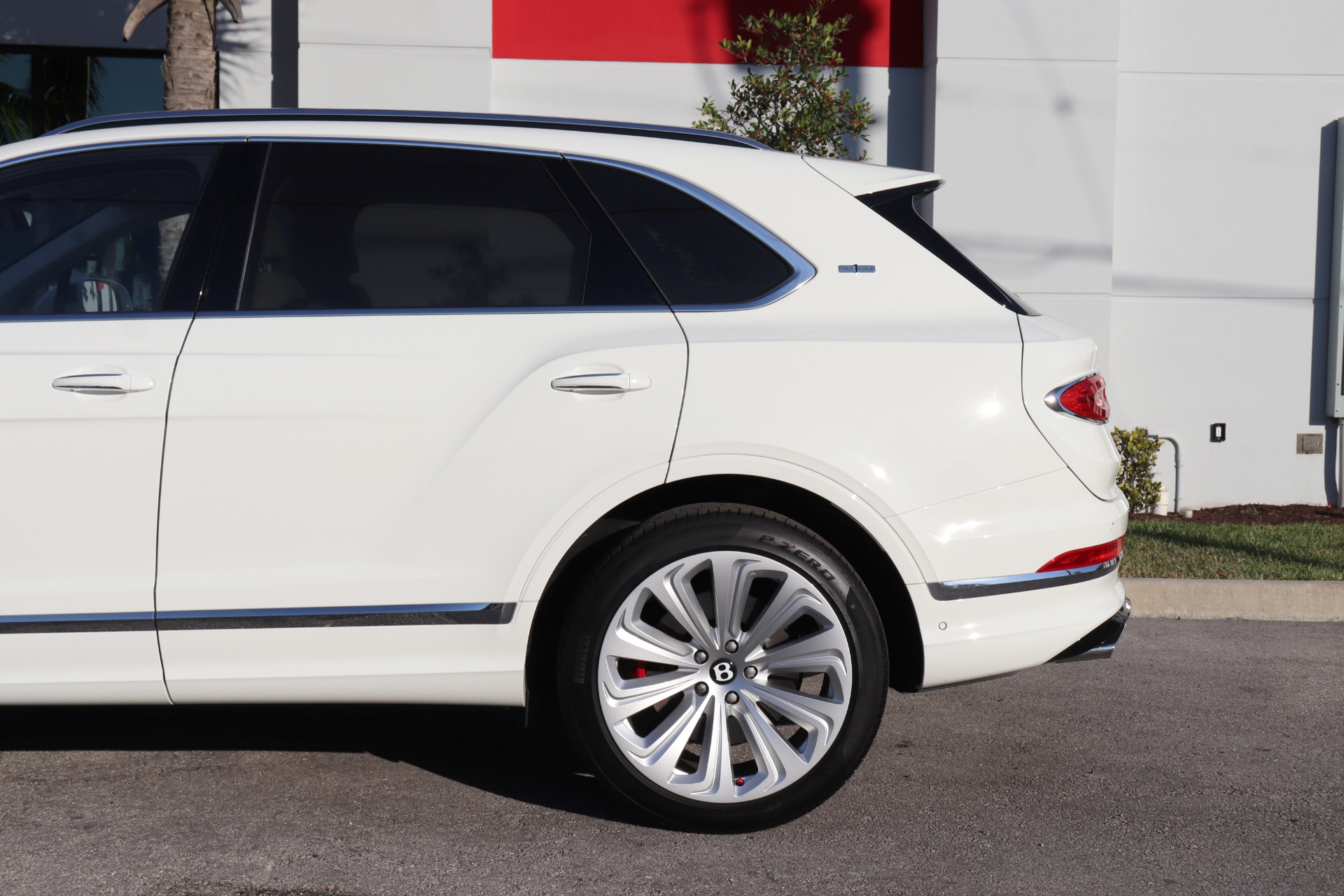 Used-2021-Bentley-Bentayga-V8-First-Edition