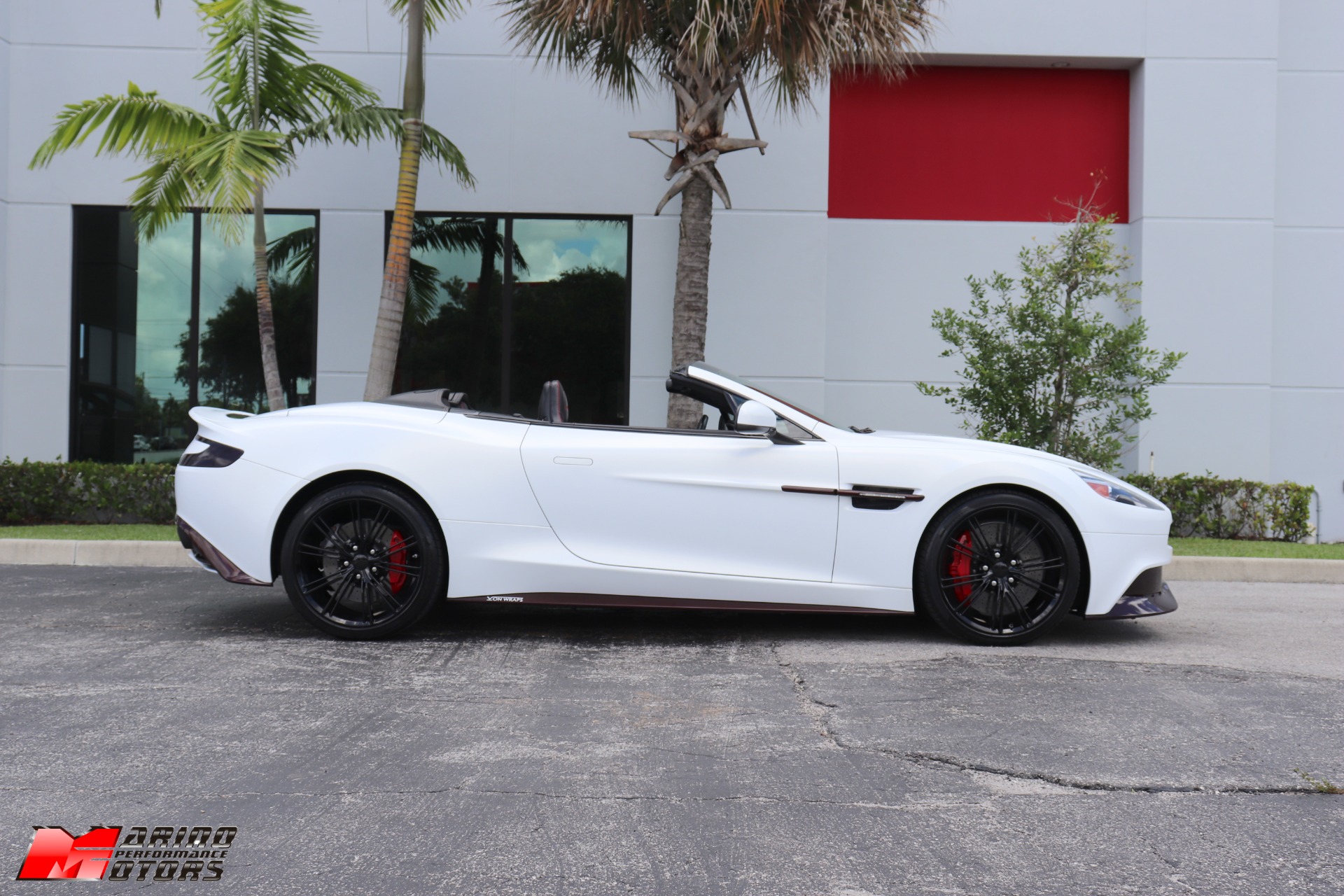 Used-2014-Aston-Martin-Vanquish-Volante