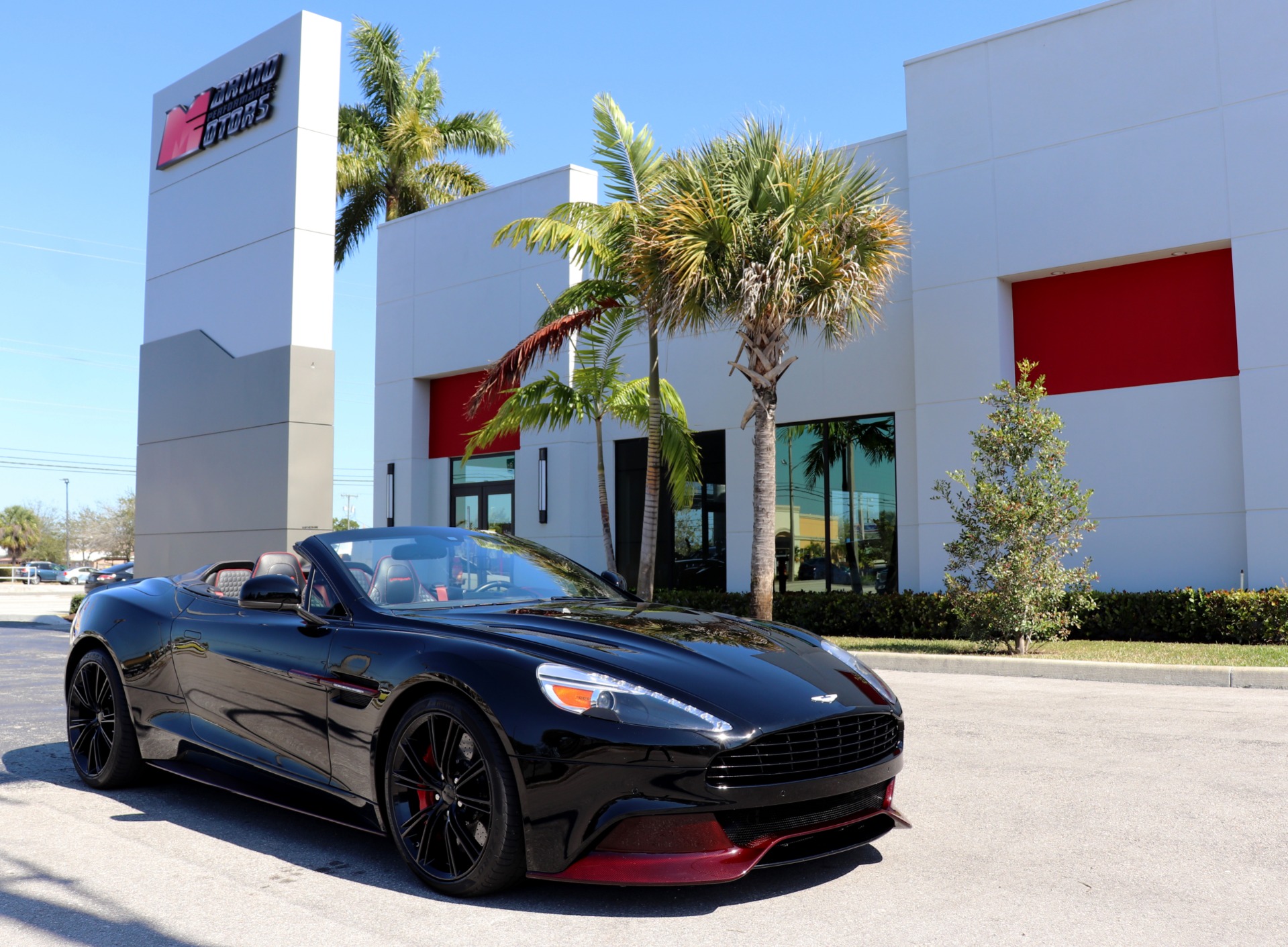 Used-2014-Aston-Martin-Vanquish-Volante