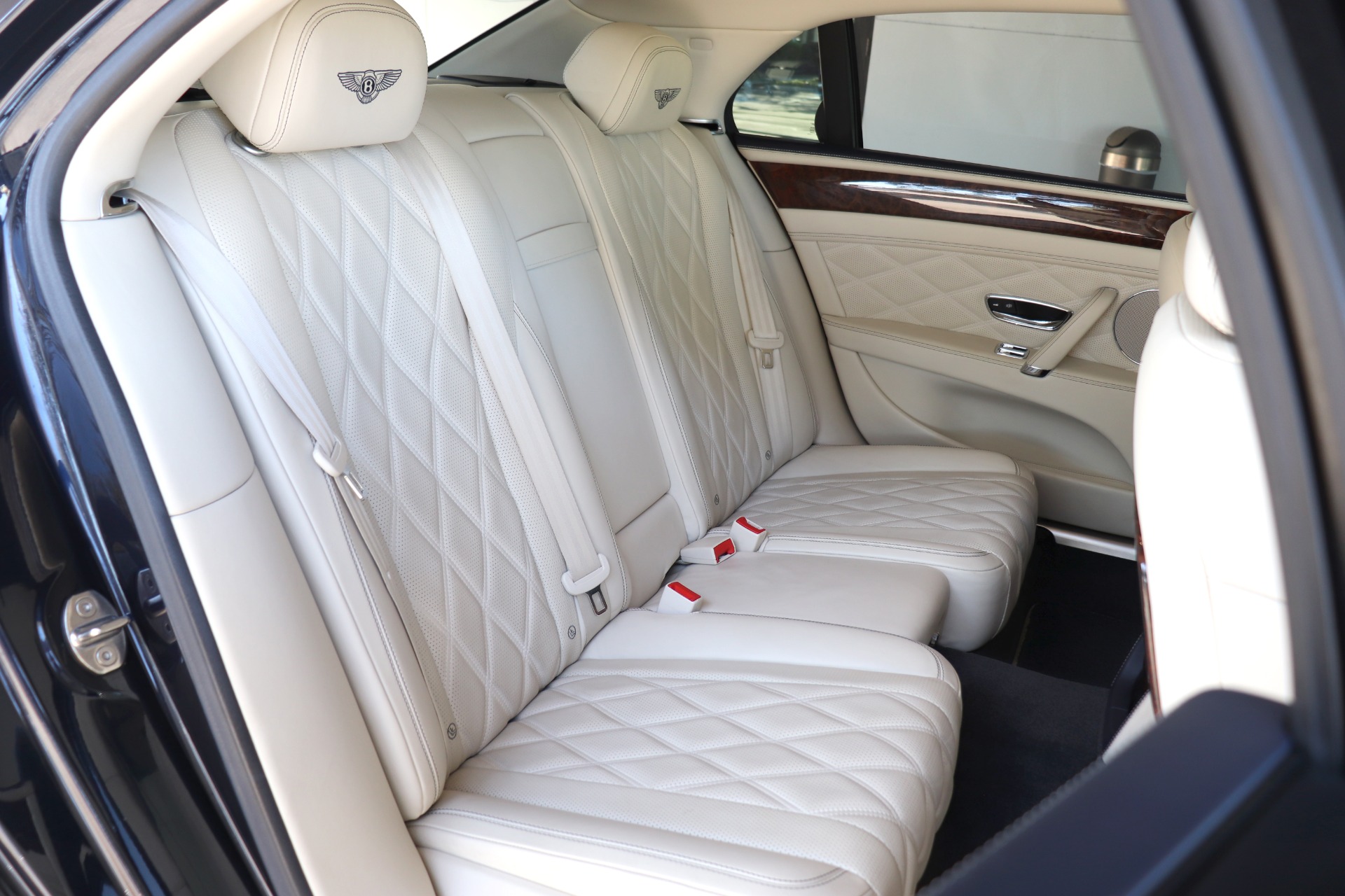 Used-2015-Bentley-Flying-Spur-V8