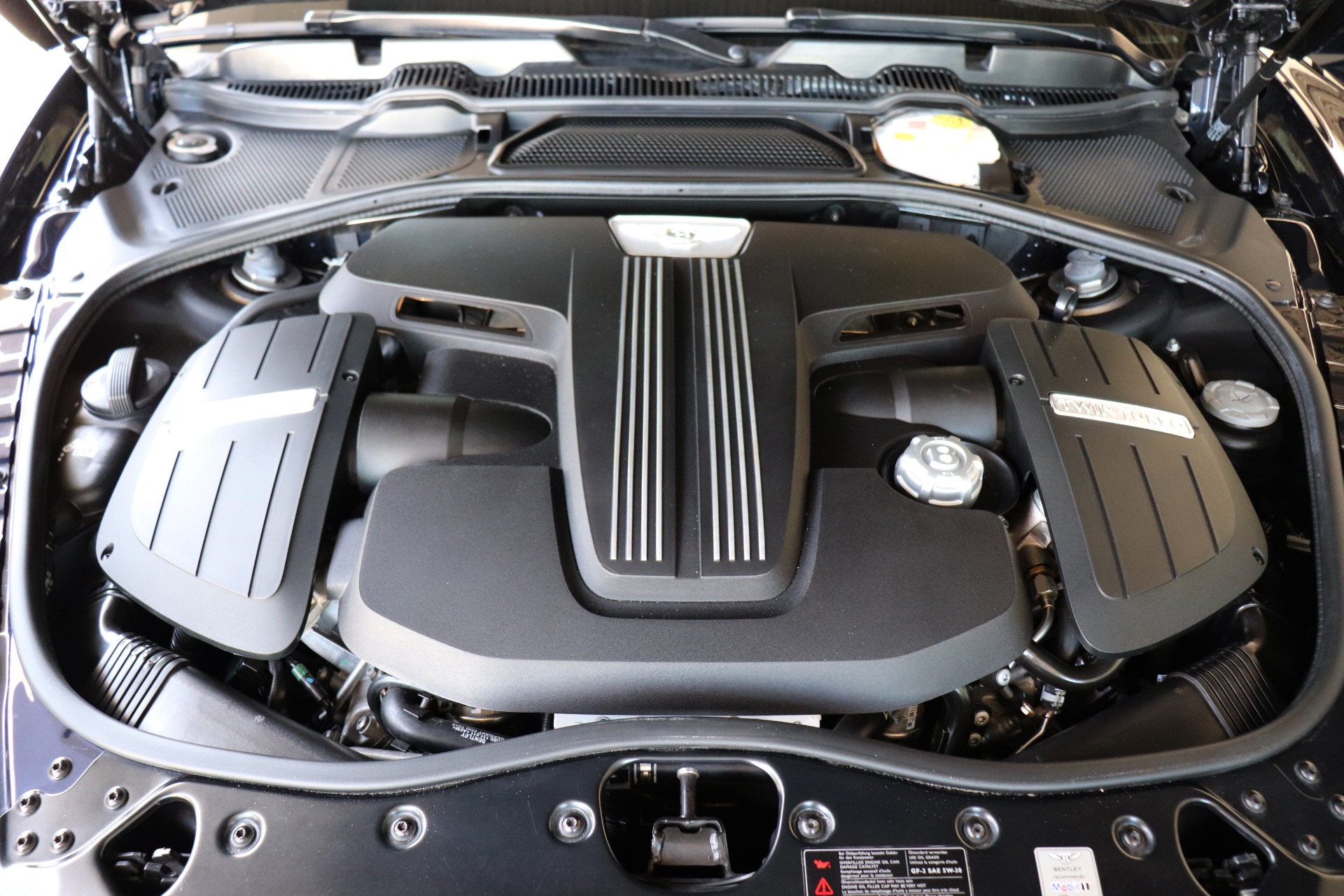 Used-2015-Bentley-Flying-Spur-V8