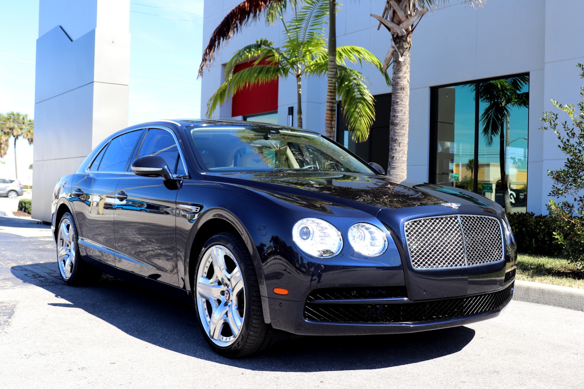 Used-2015-Bentley-Flying-Spur-V8