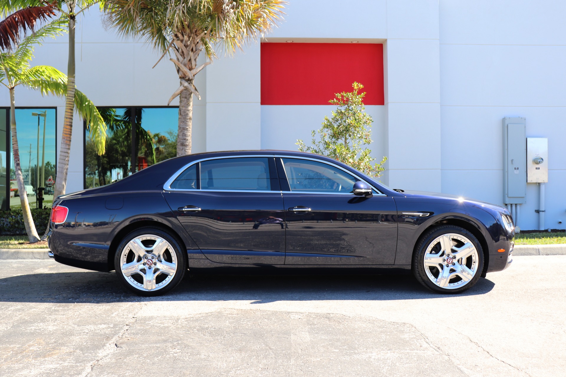 Used-2015-Bentley-Flying-Spur-V8