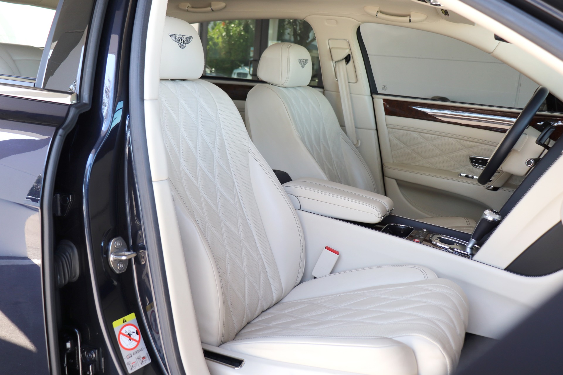 Used-2015-Bentley-Flying-Spur-V8