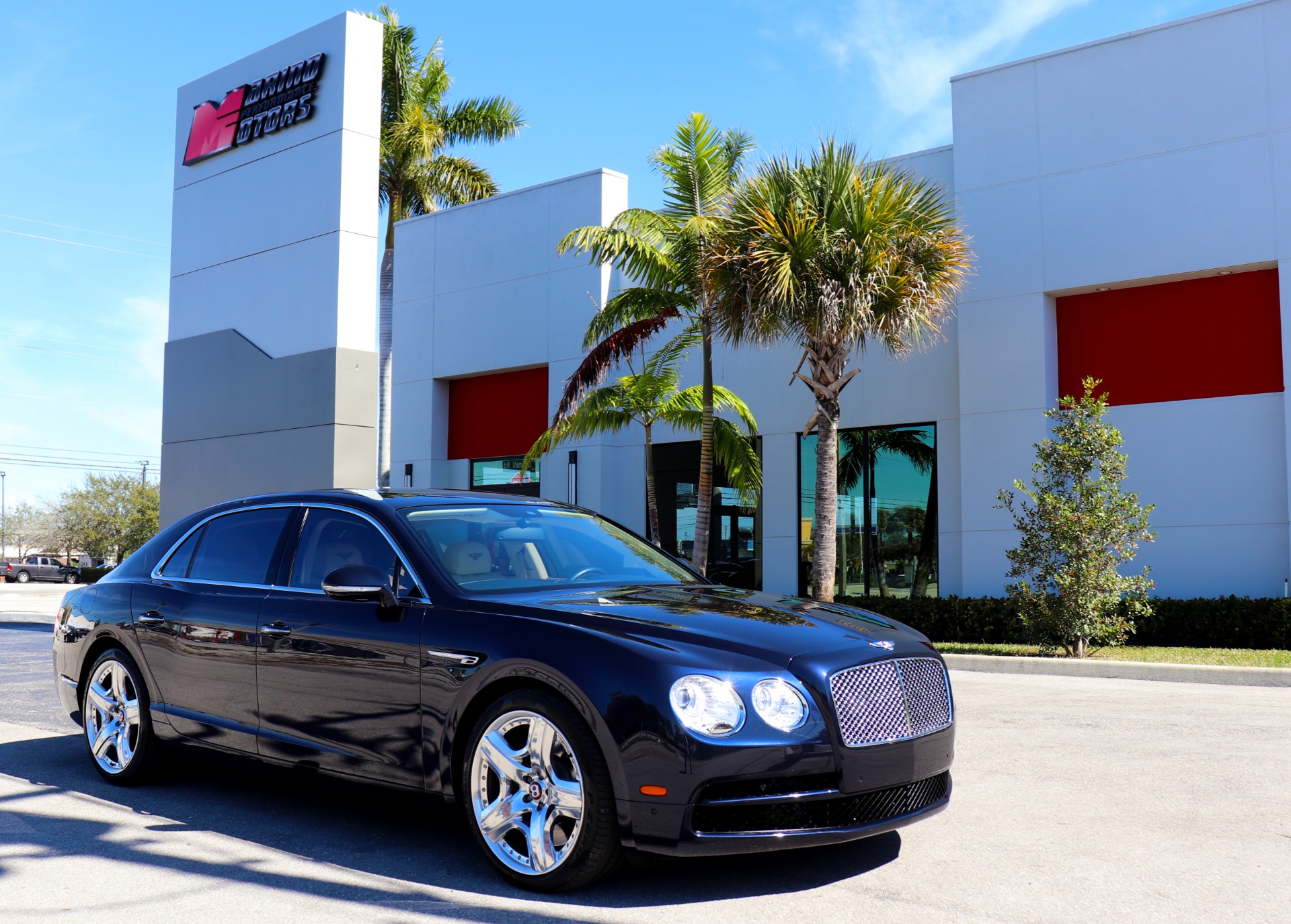 Used-2015-Bentley-Flying-Spur-V8