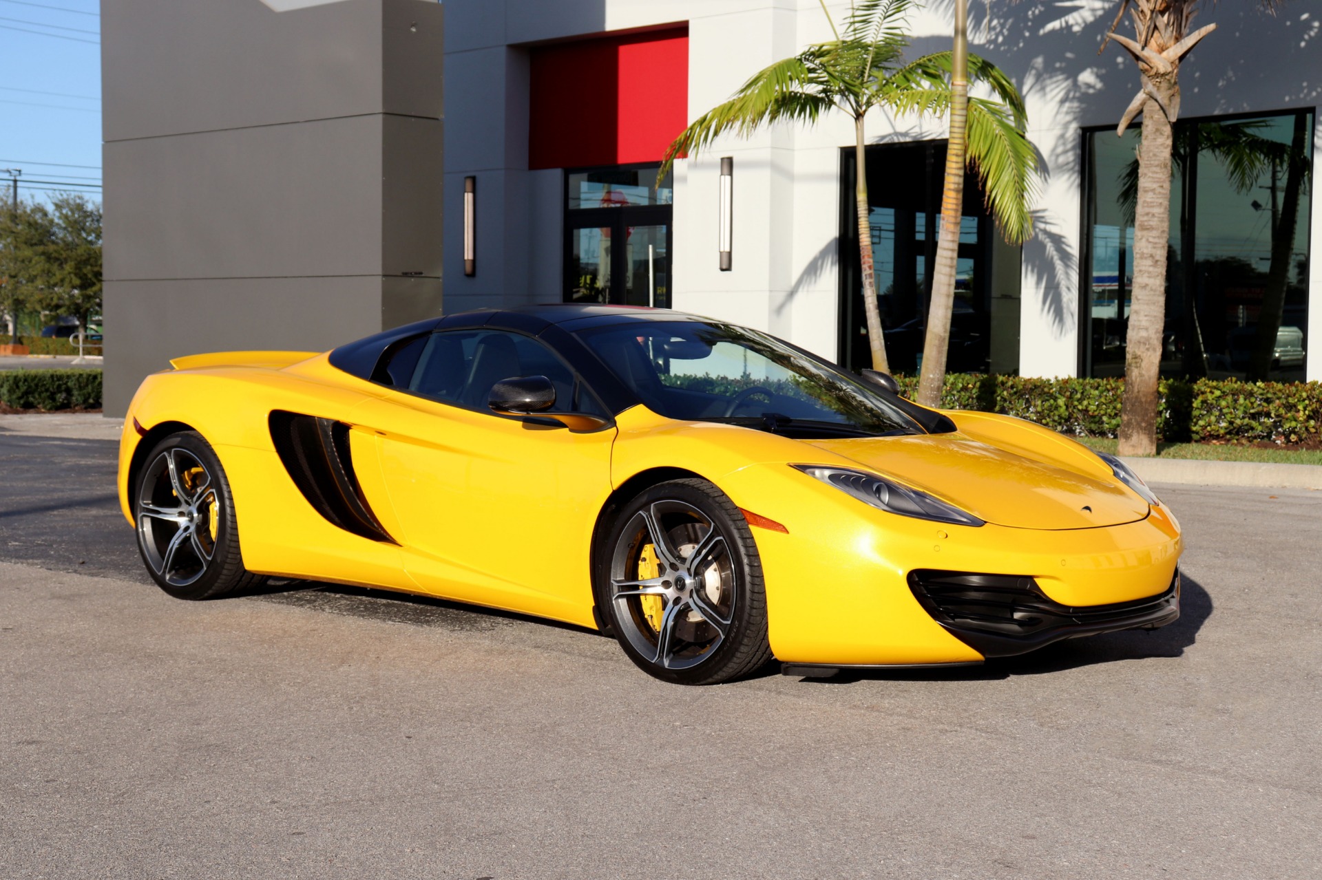 Used-2014-McLaren-MP4-12C-Spider