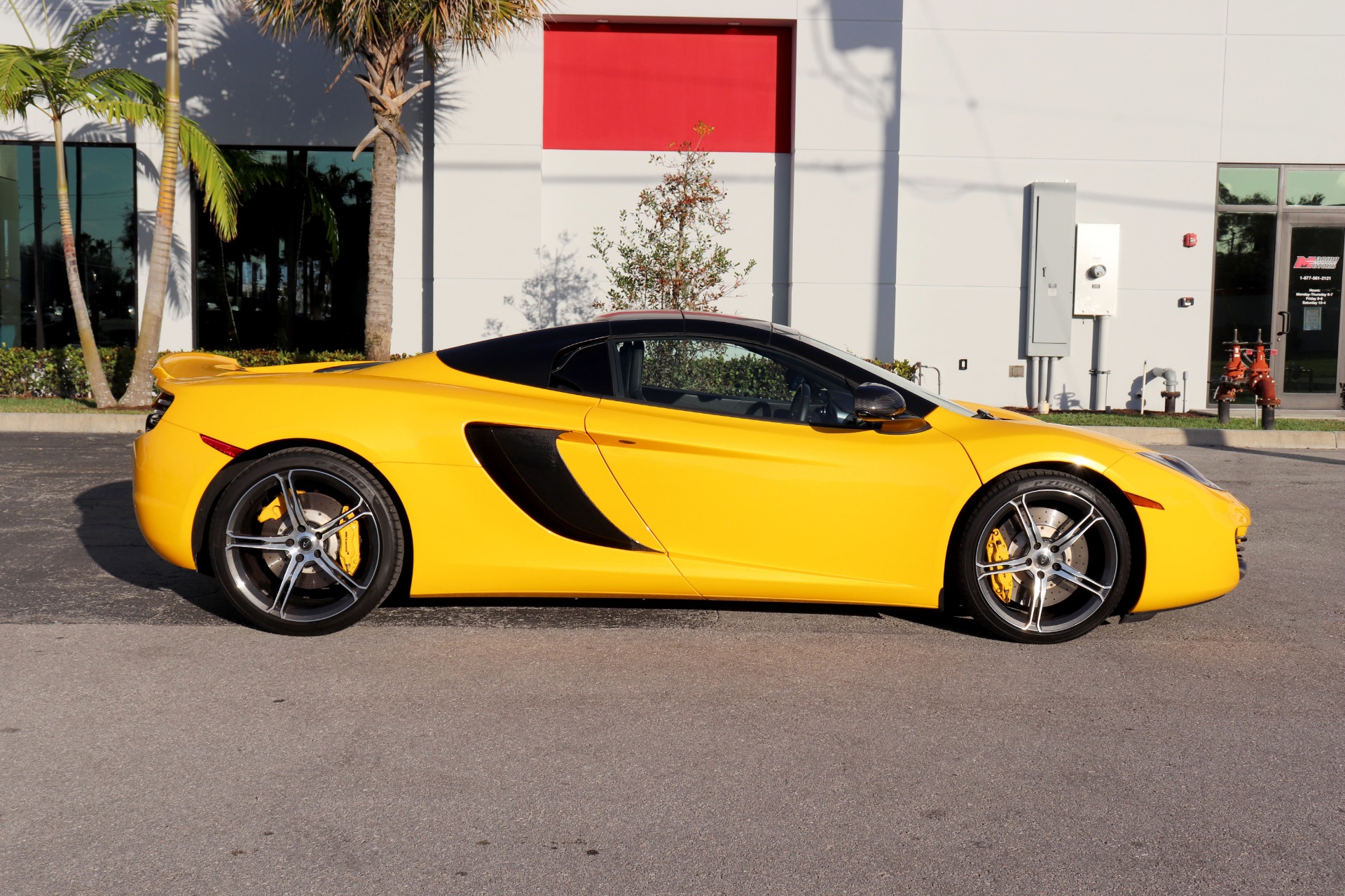 Used-2014-McLaren-MP4-12C-Spider