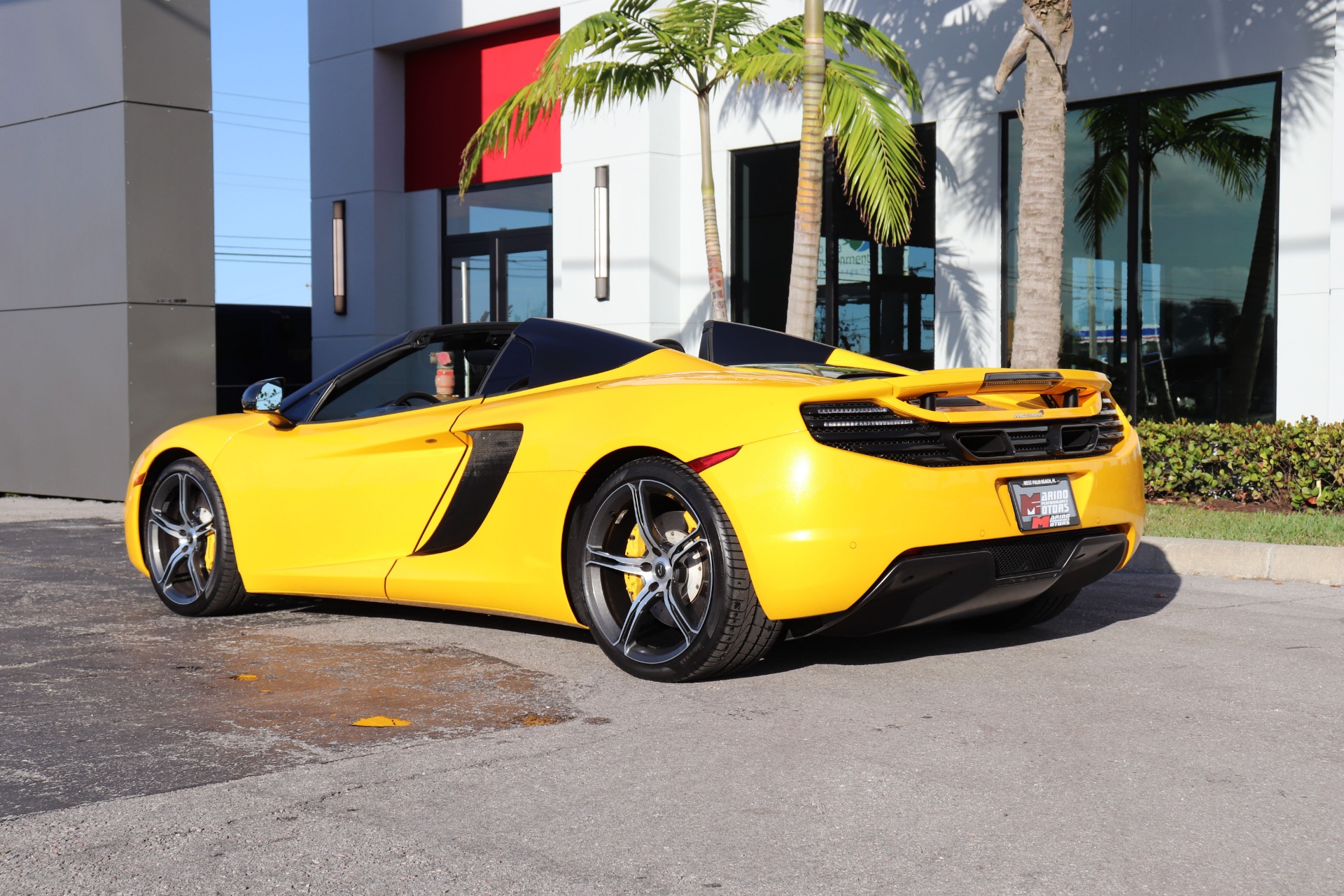 Used-2014-McLaren-MP4-12C-Spider