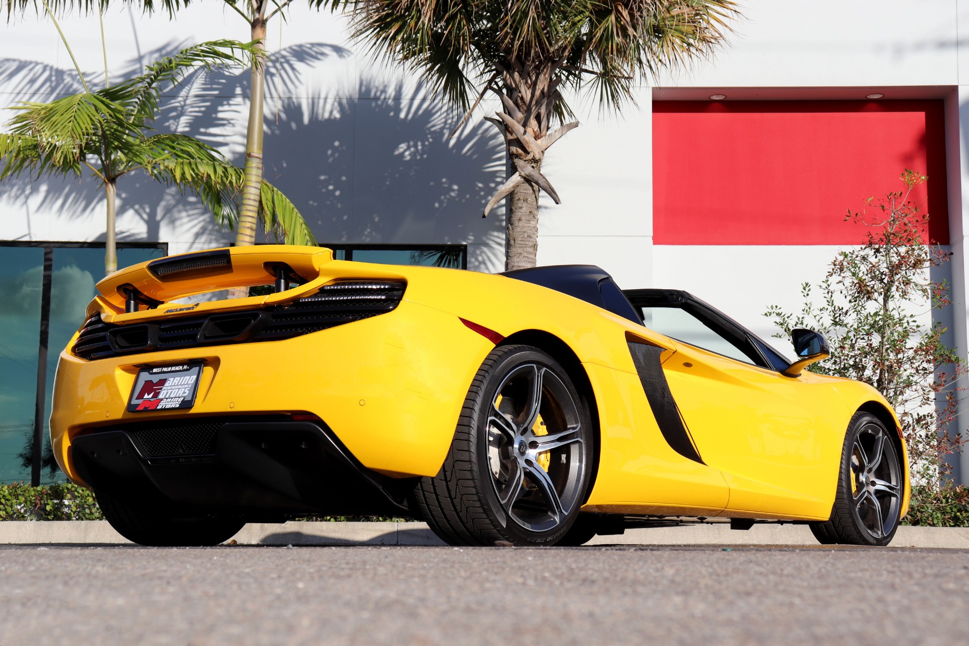 Used-2014-McLaren-MP4-12C-Spider