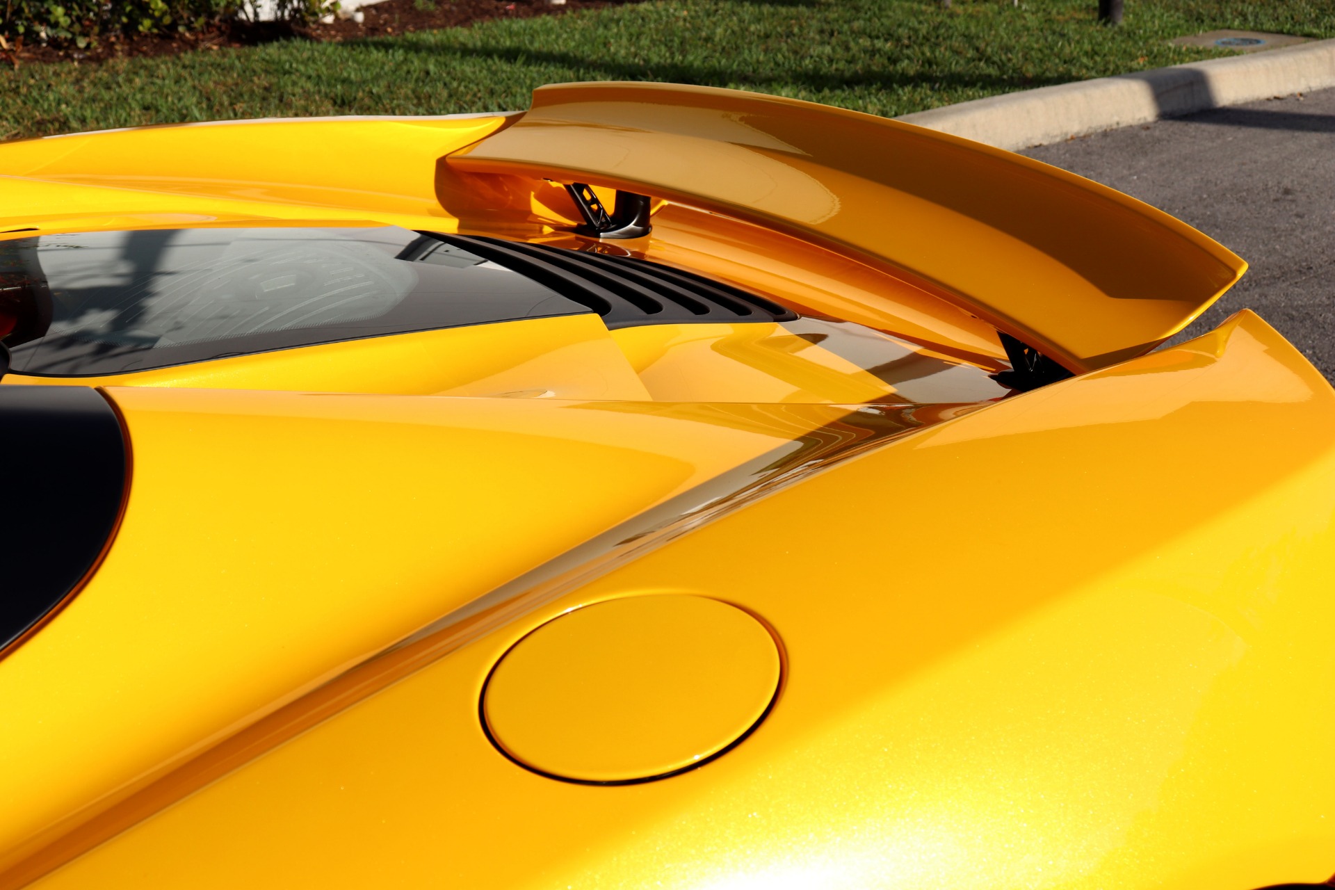 Used-2014-McLaren-MP4-12C-Spider