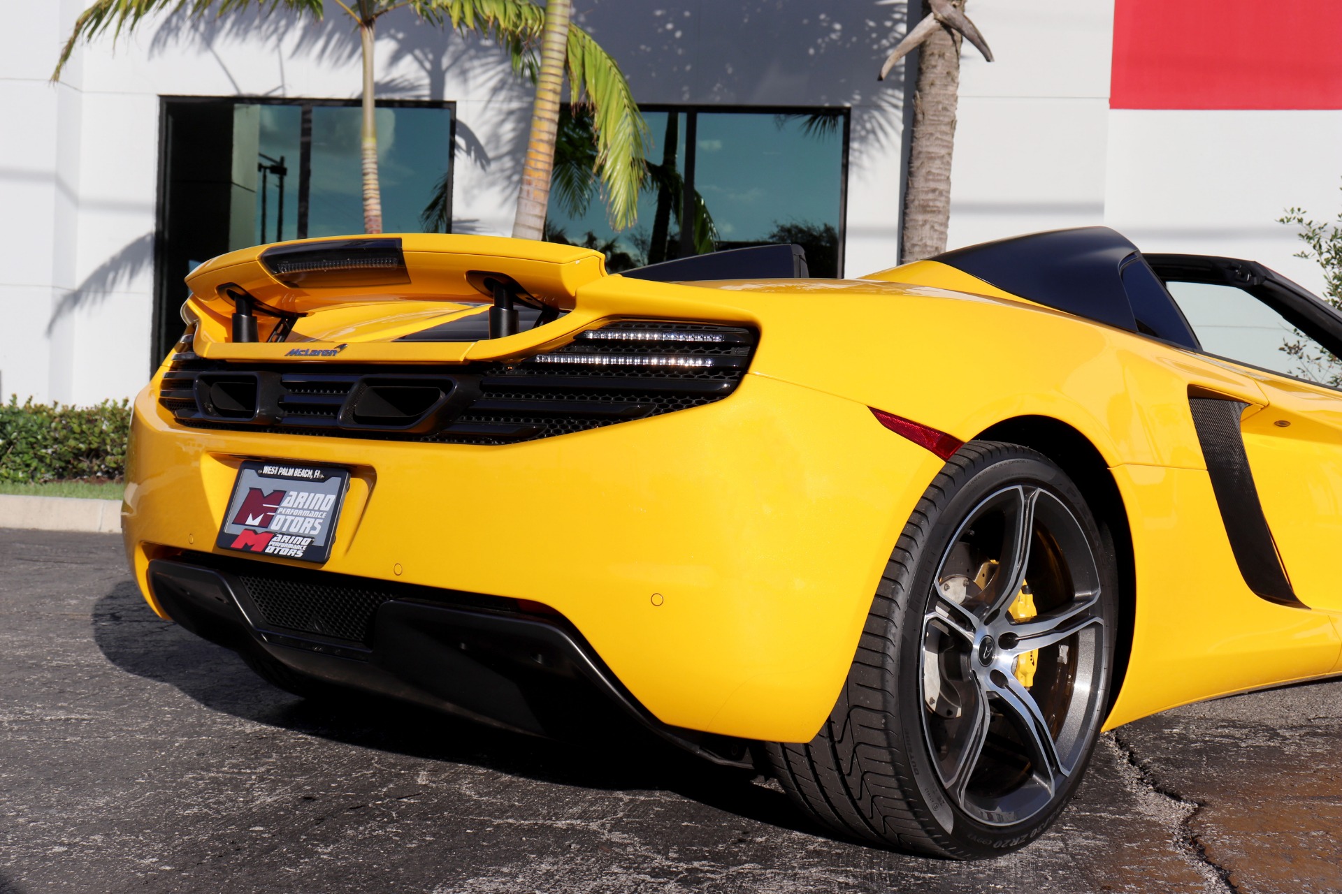 Used-2014-McLaren-MP4-12C-Spider