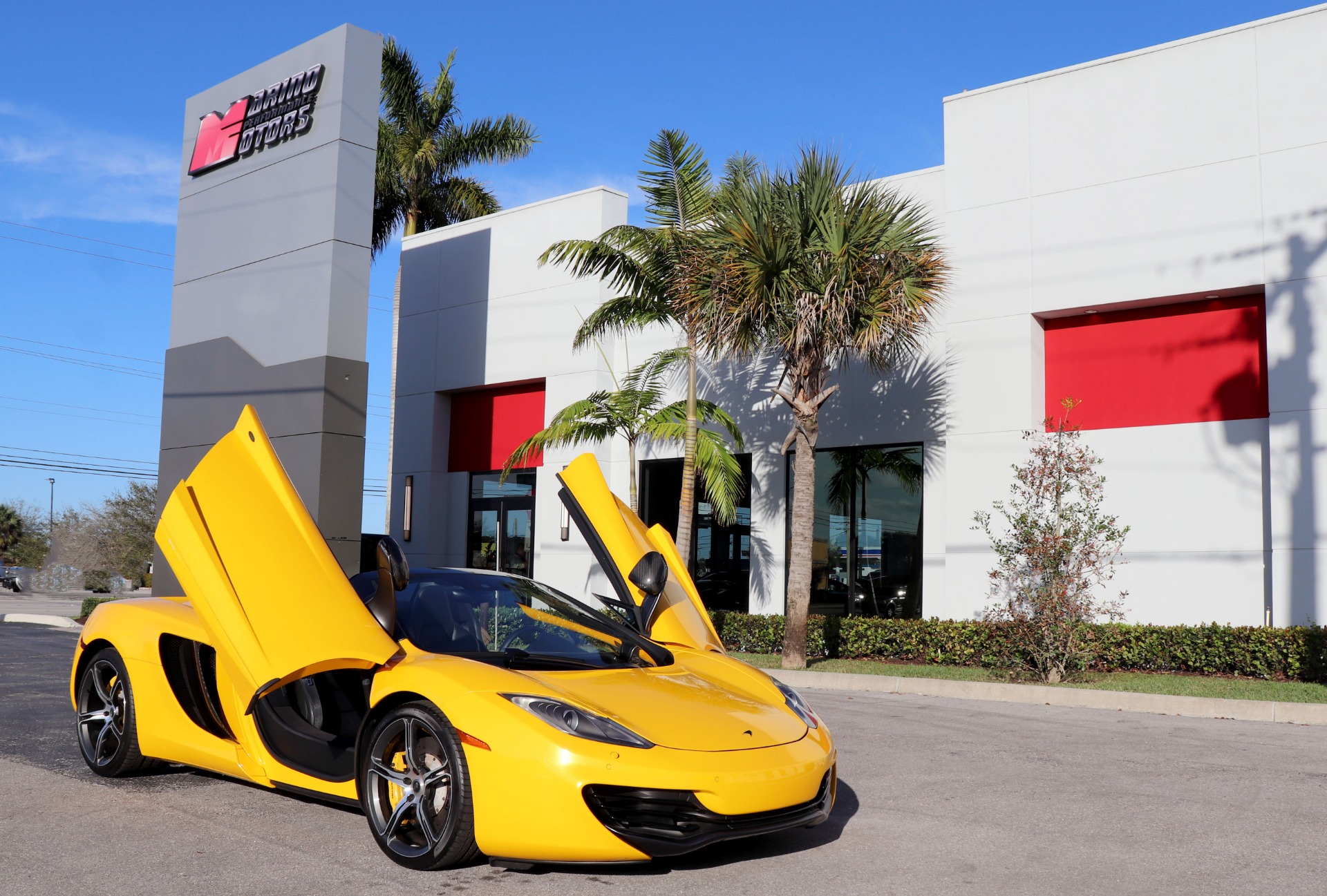 Used-2014-McLaren-MP4-12C-Spider