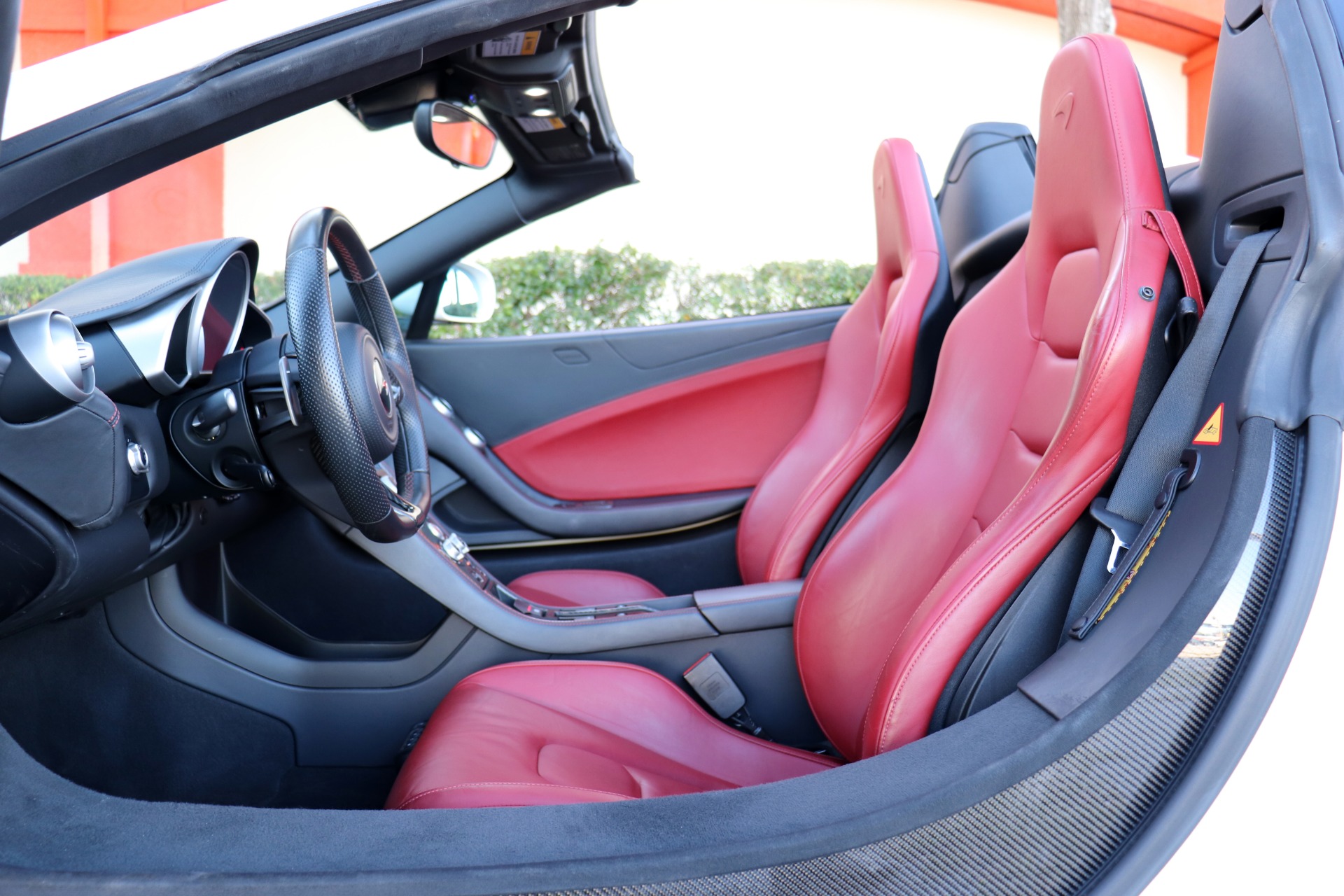 Used-2015-McLaren-650S-Spider