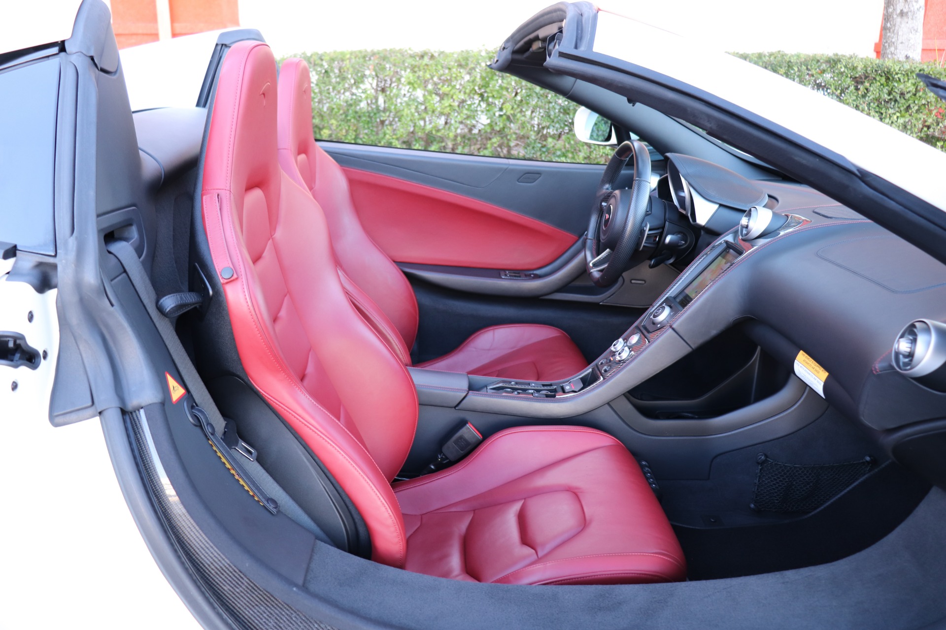 Used-2015-McLaren-650S-Spider