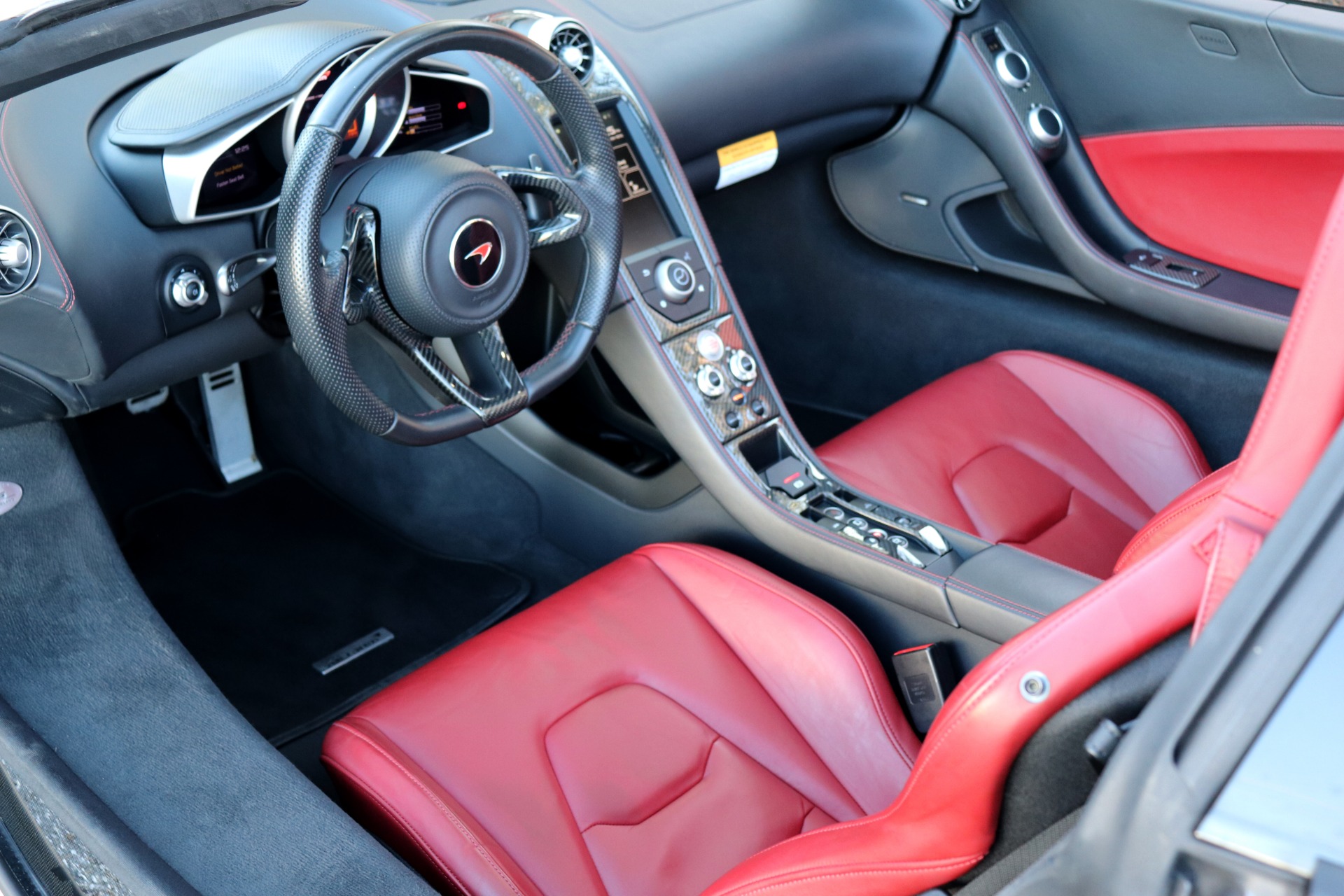 Used-2015-McLaren-650S-Spider