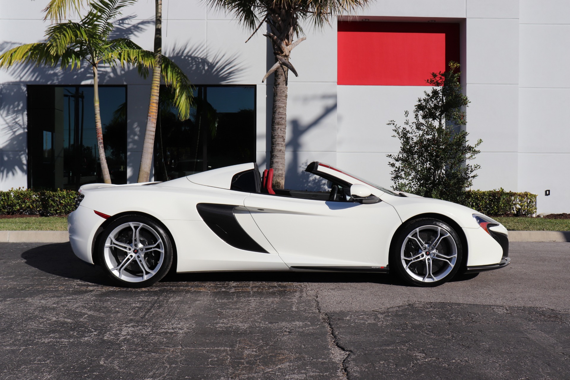 Used-2015-McLaren-650S-Spider