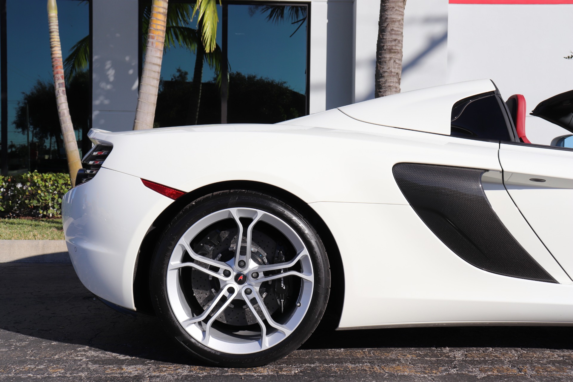 Used-2015-McLaren-650S-Spider