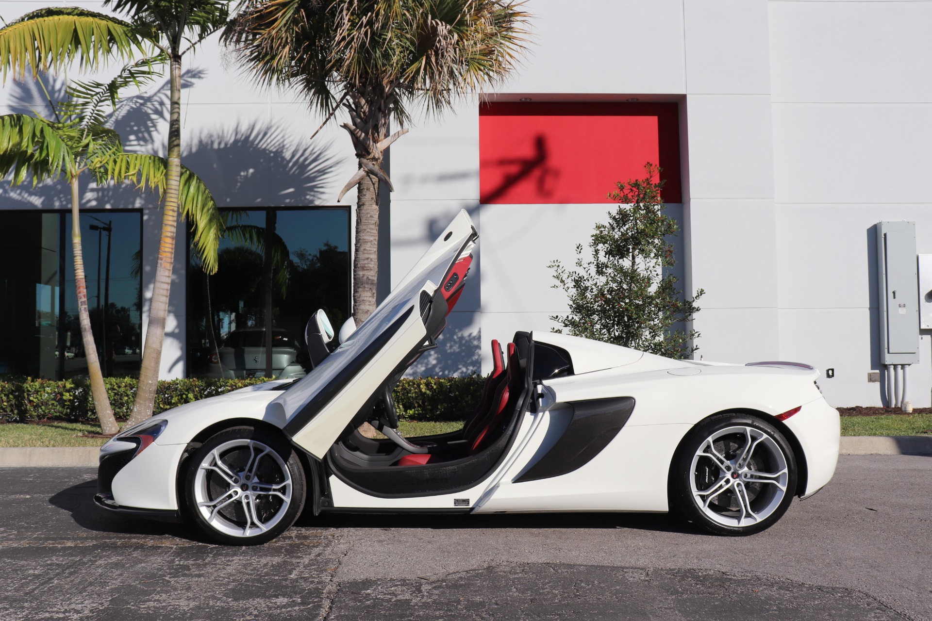 Used-2015-McLaren-650S-Spider