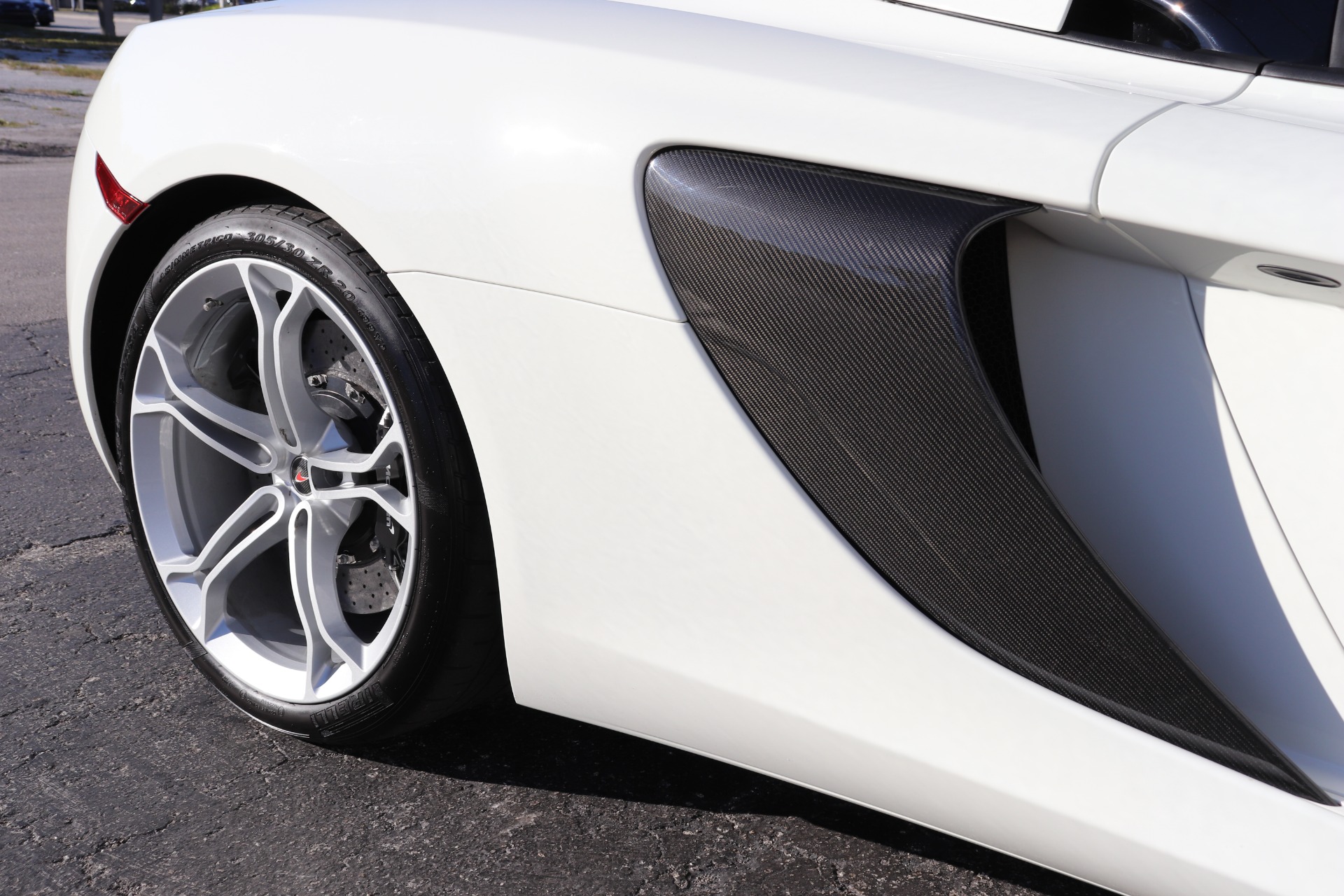 Used-2015-McLaren-650S-Spider