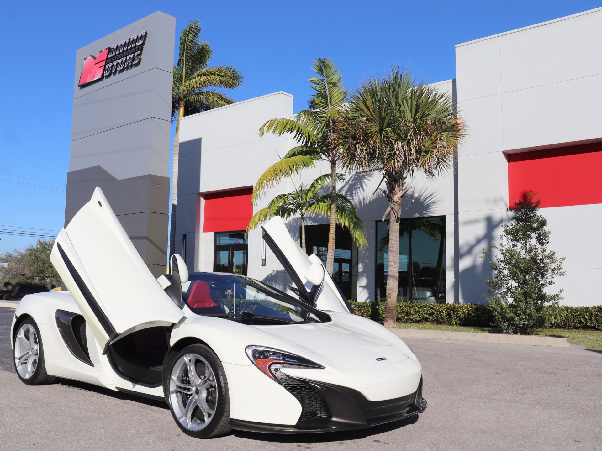Used-2015-McLaren-650S-Spider