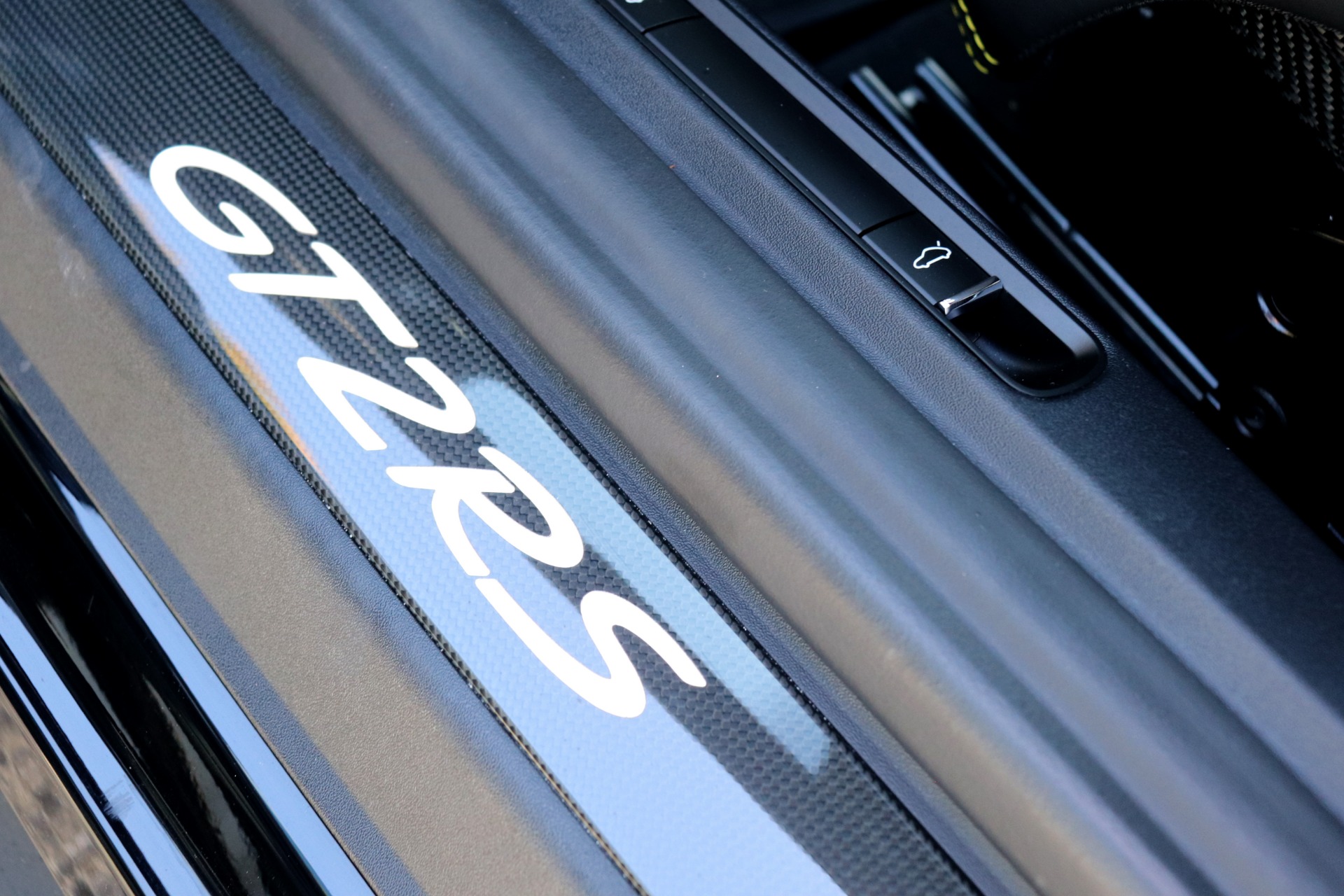 Used-2019-Porsche-911-GT2-RS