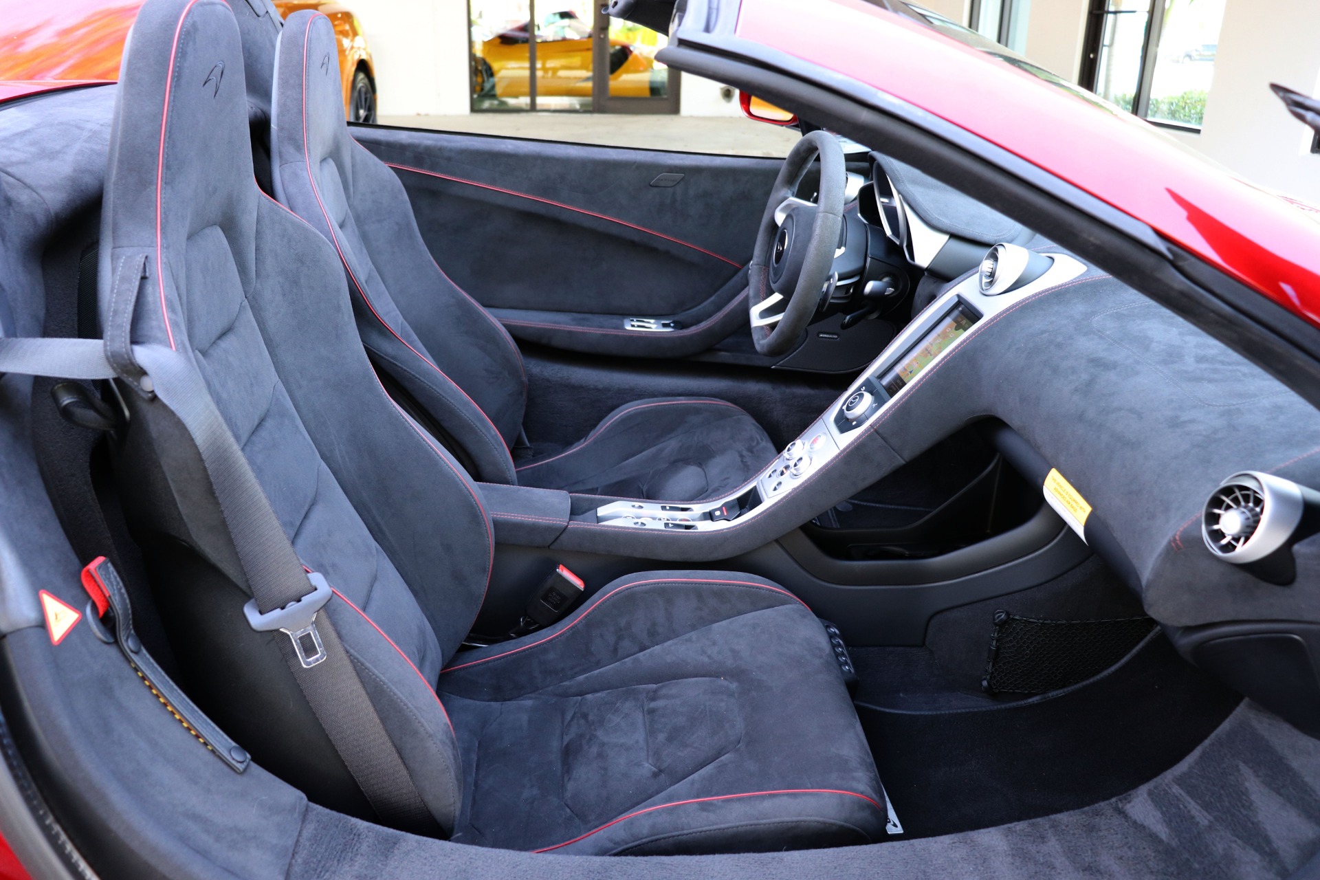 Used-2015-McLaren-650S-Spider