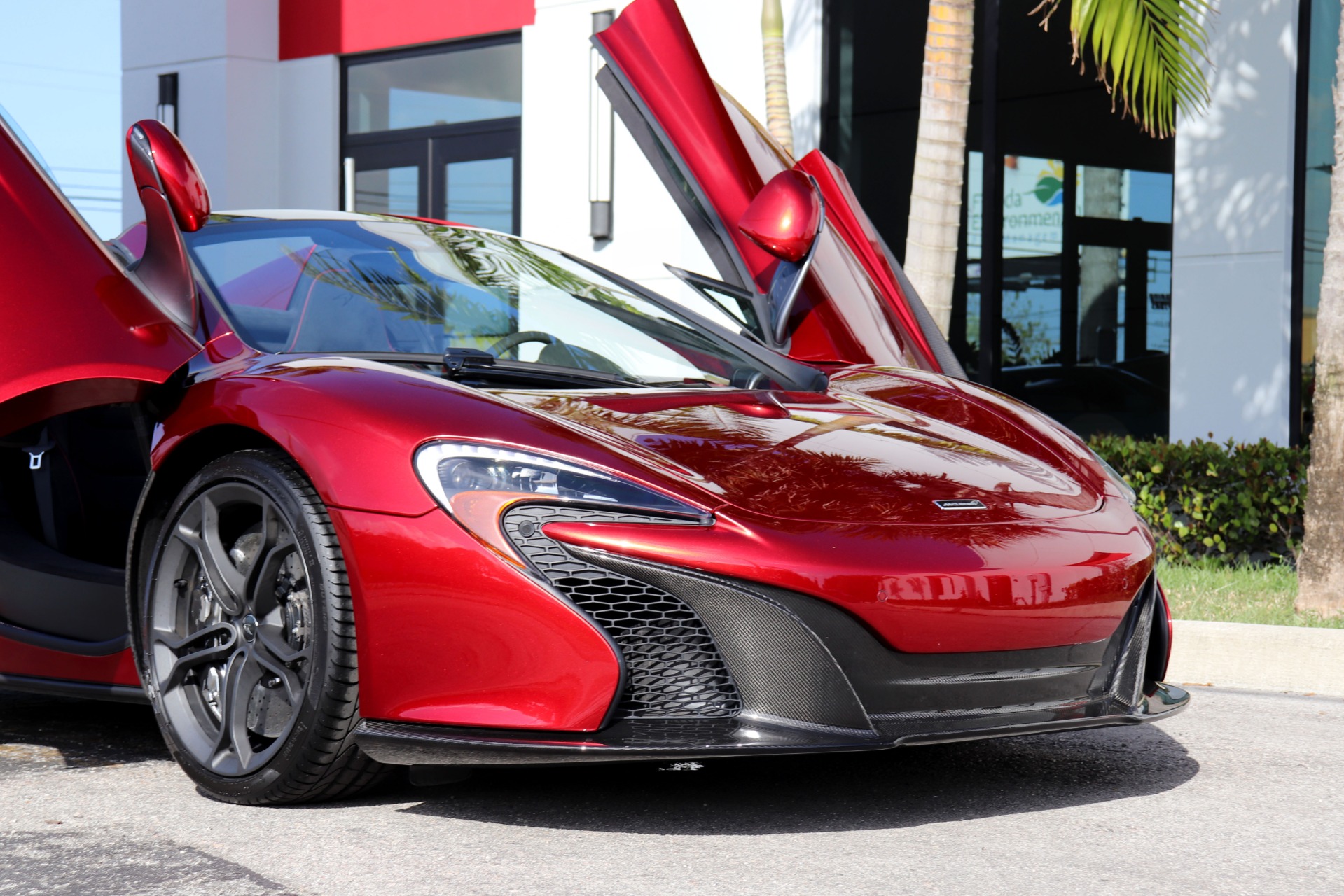 Used-2015-McLaren-650S-Spider