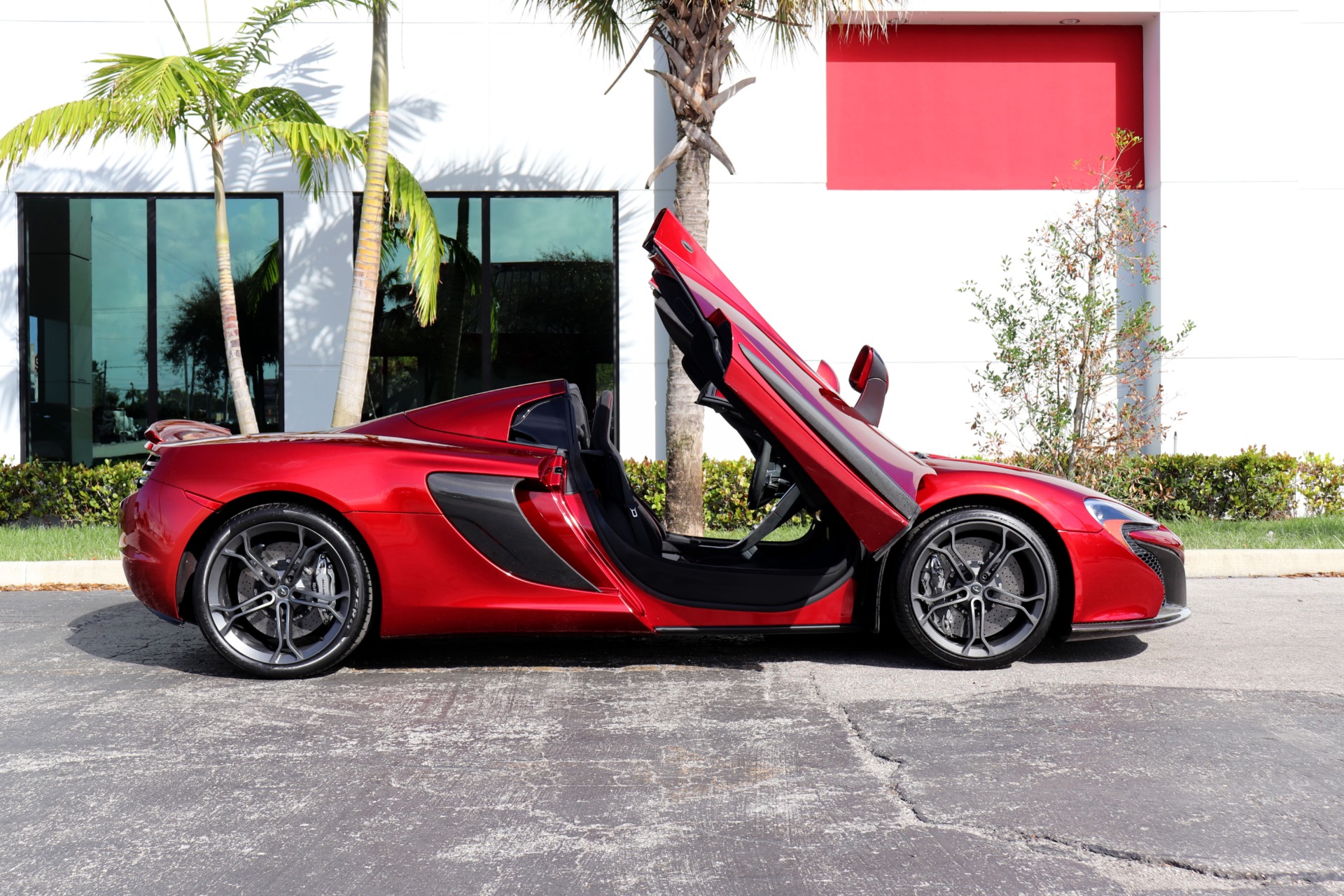 Used-2015-McLaren-650S-Spider