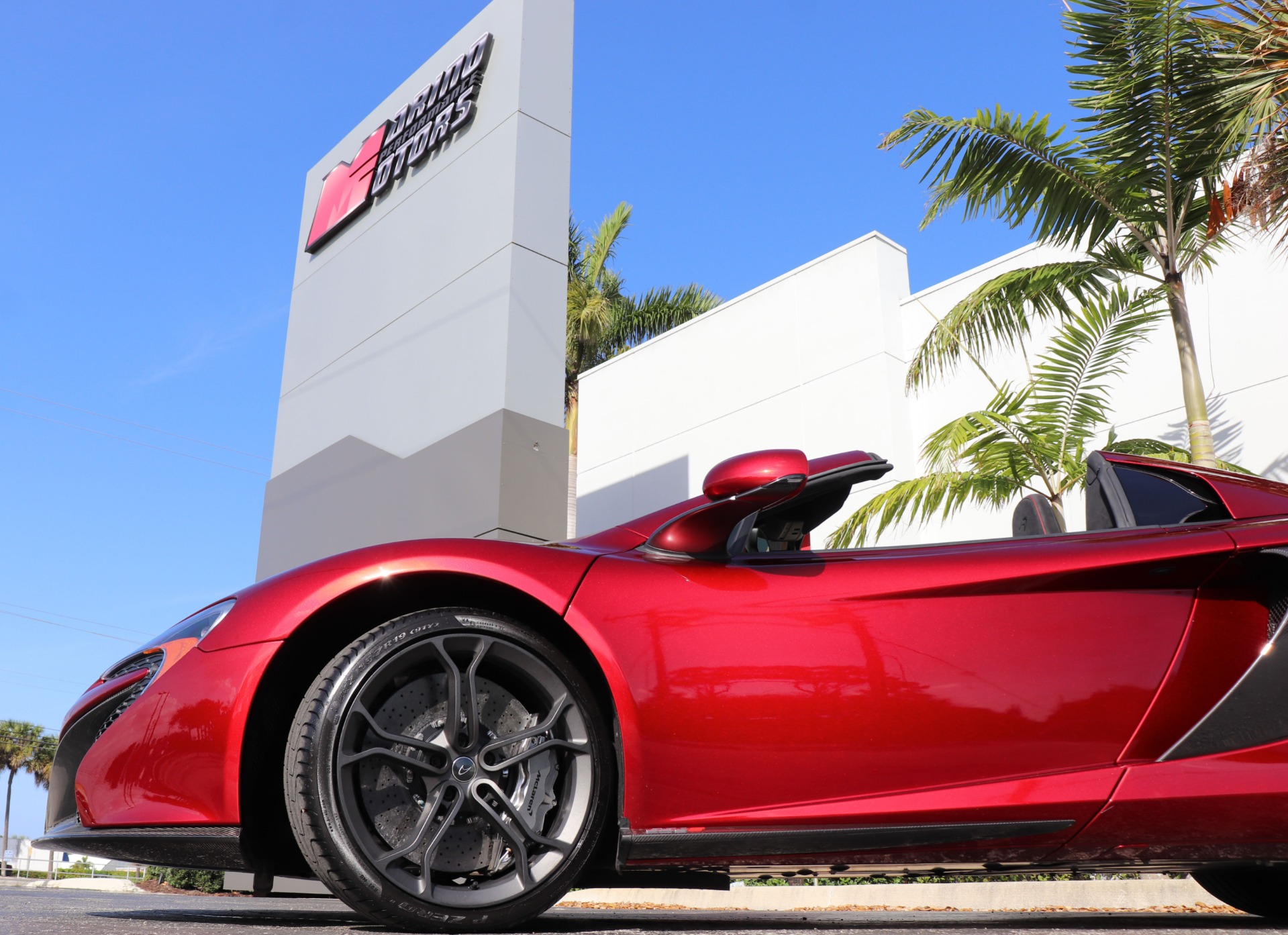 Used-2015-McLaren-650S-Spider