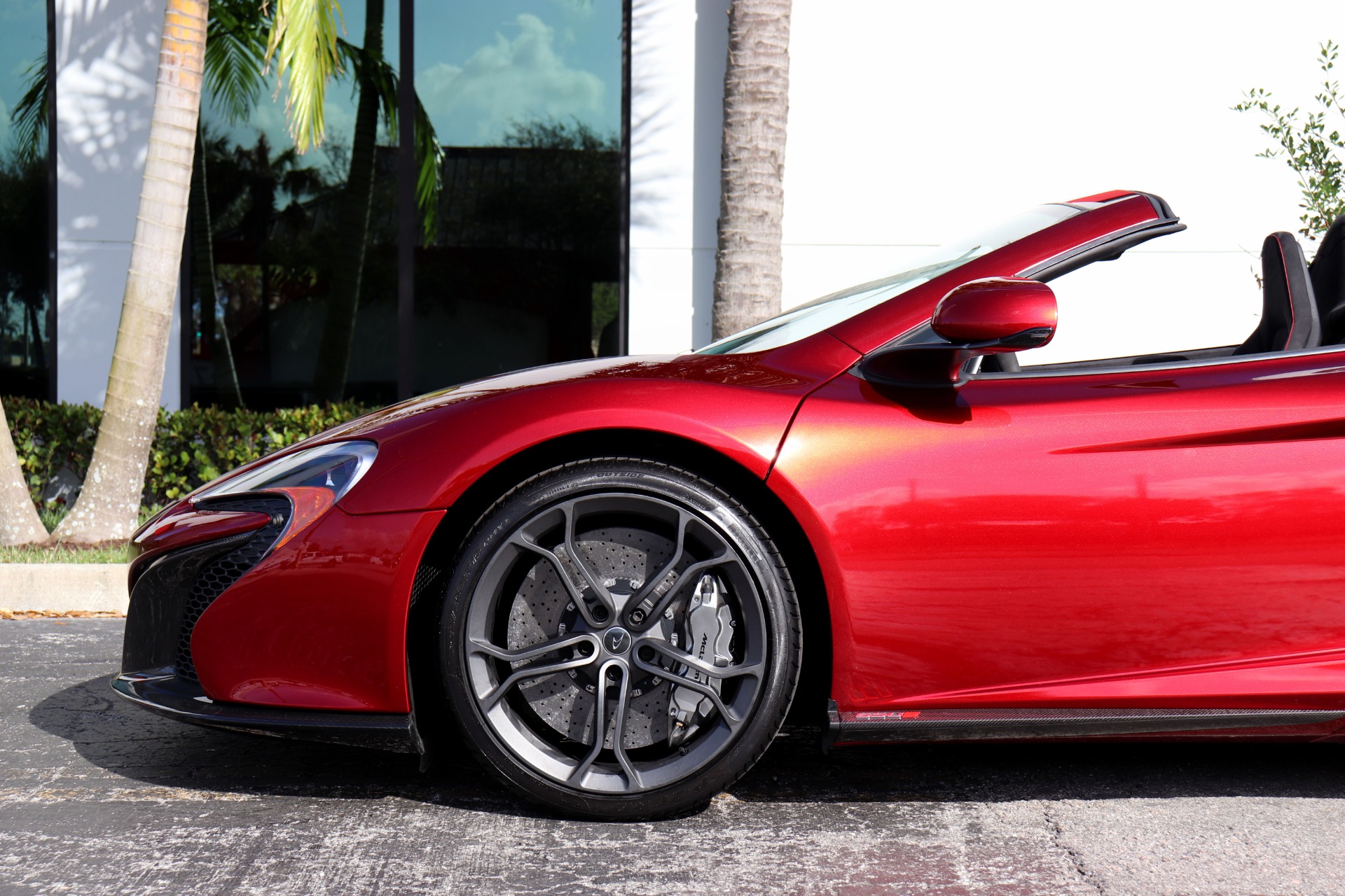 Used-2015-McLaren-650S-Spider