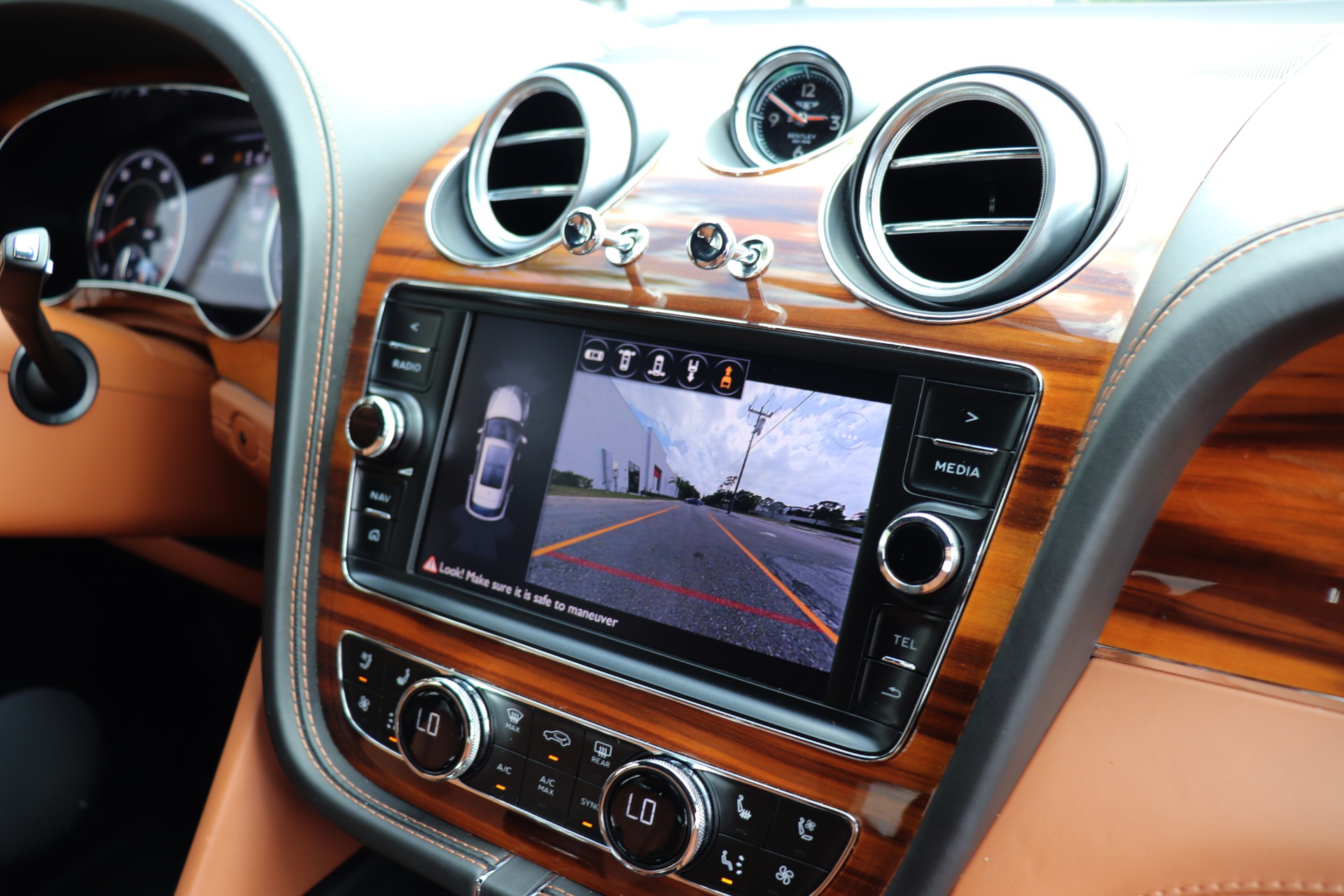 Used-2018-Bentley-Bentayga-W12-Signature-Edition